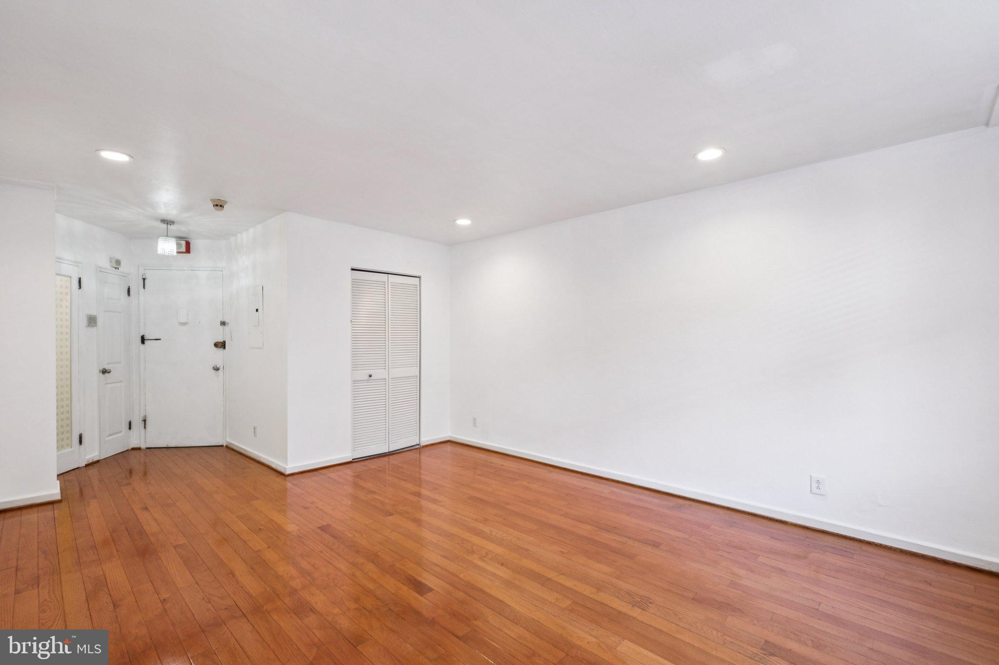 ART MUSEUM AREA - Residential