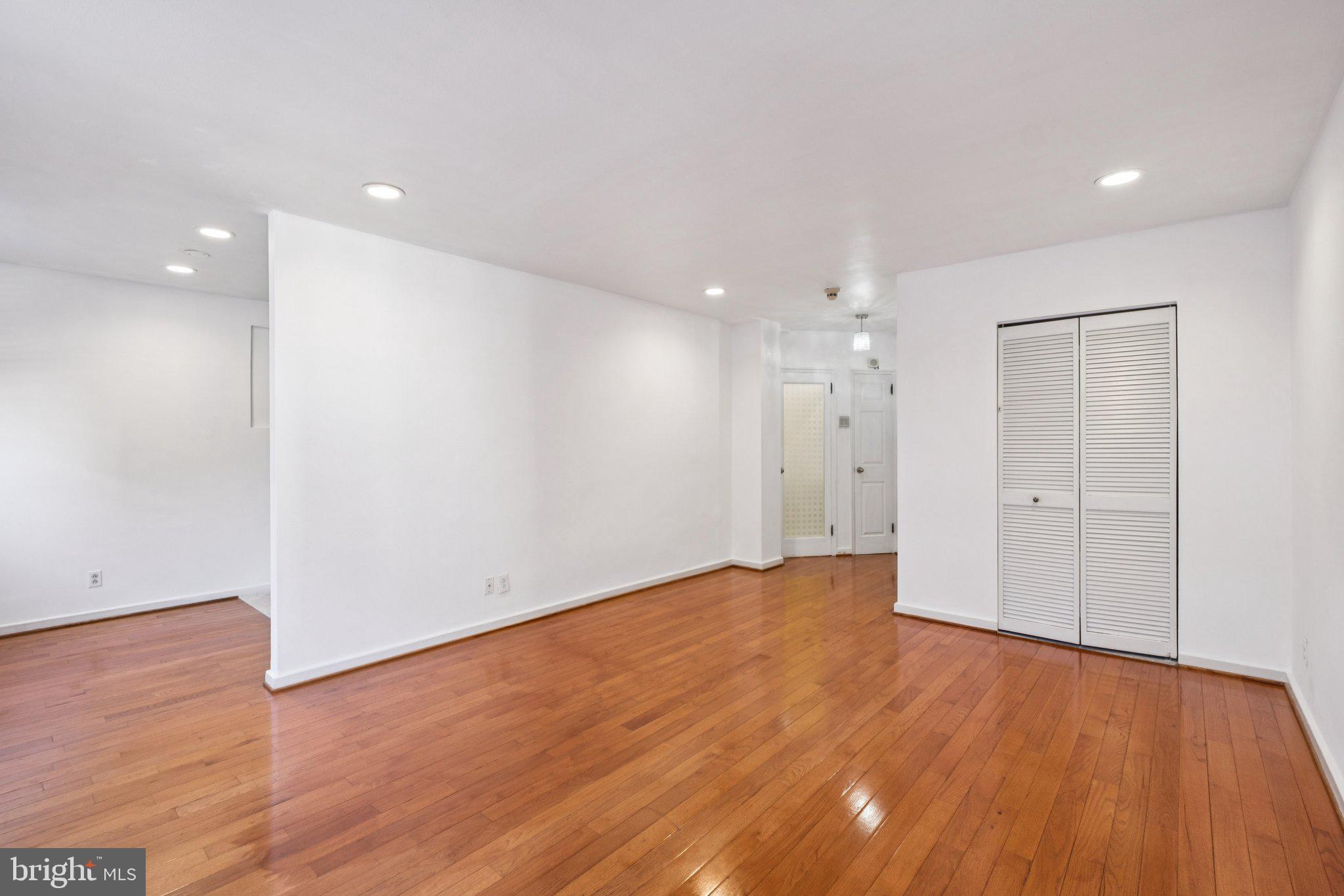 ART MUSEUM AREA - Residential