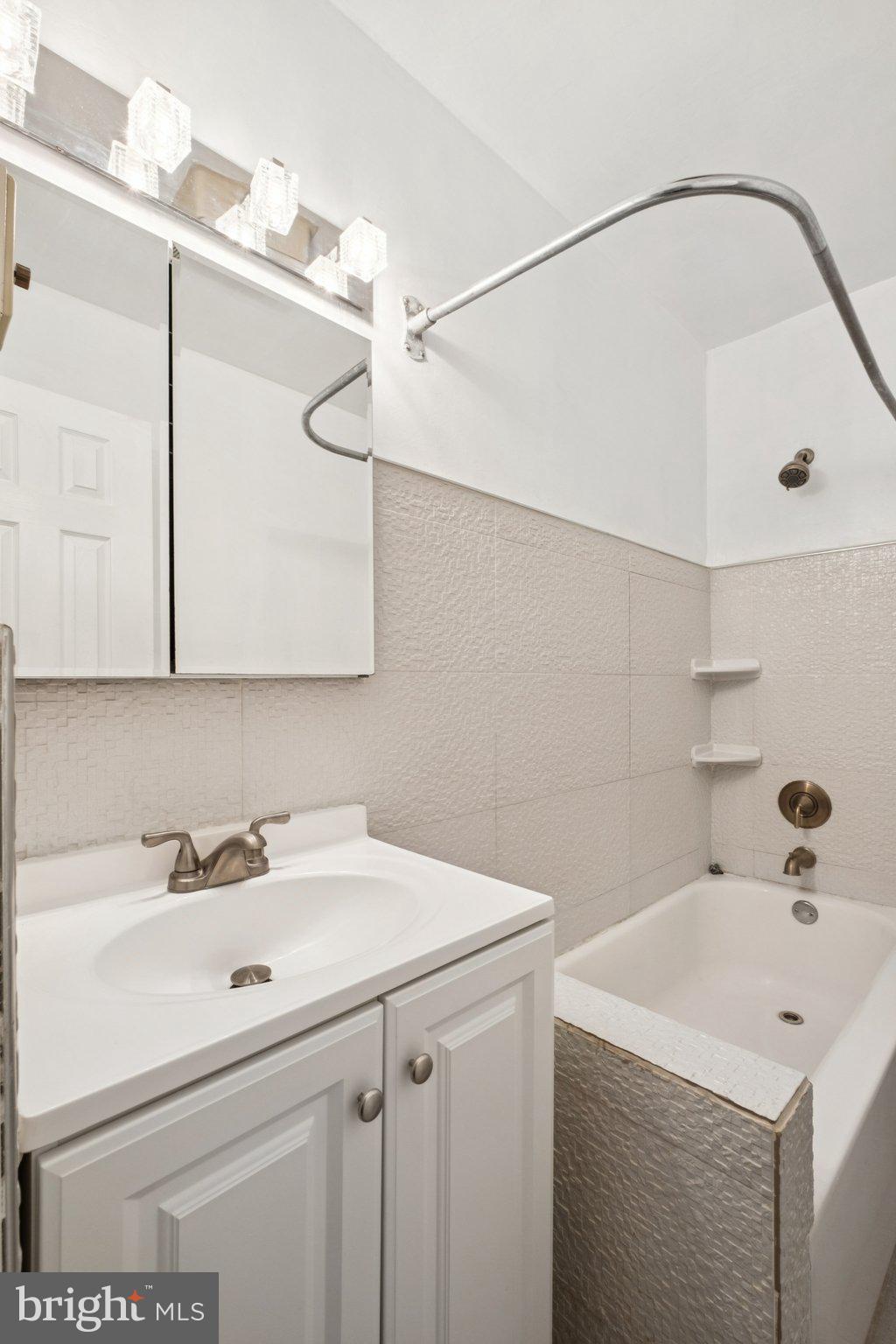 ART MUSEUM AREA - Residential