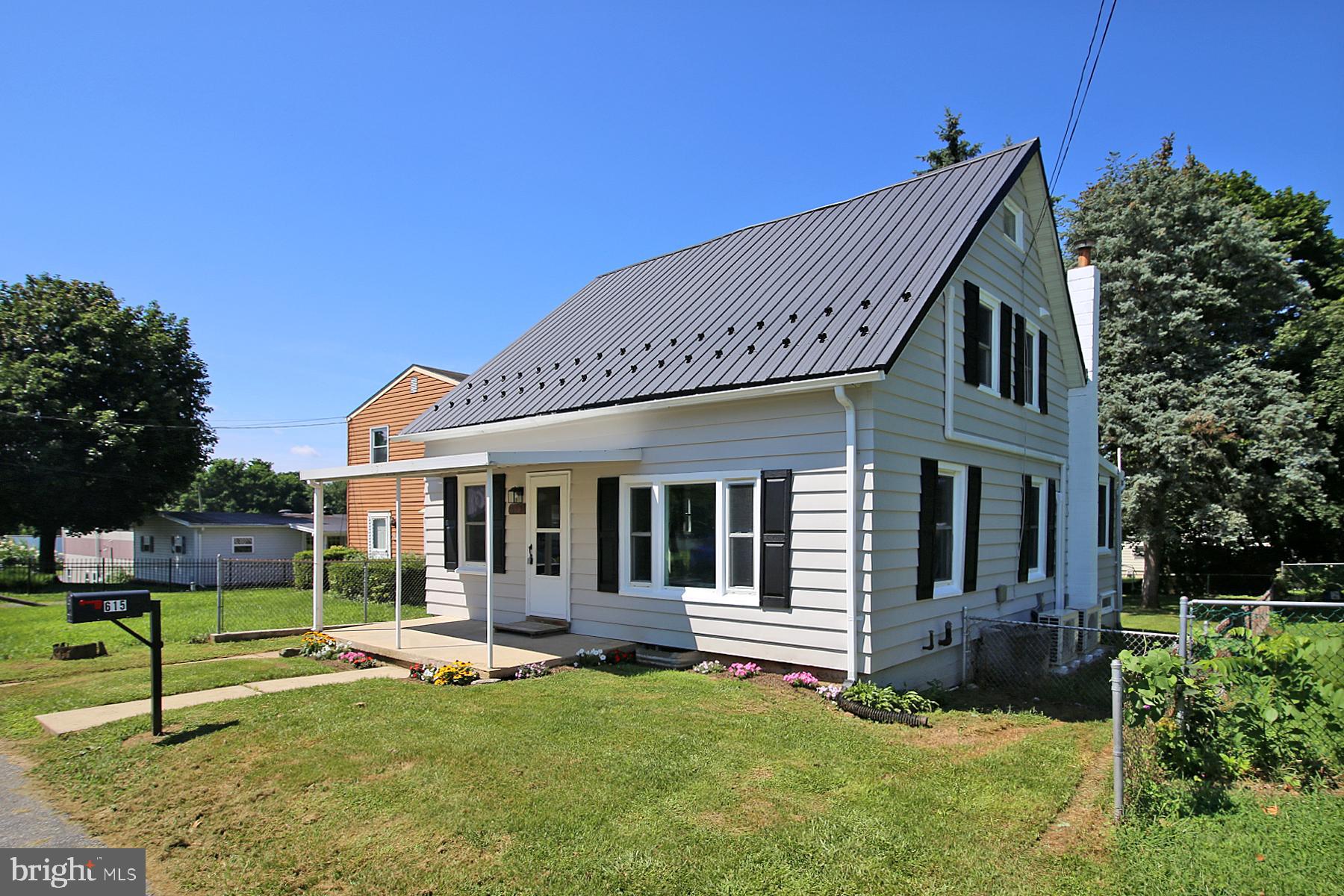 615 S 5TH STREET