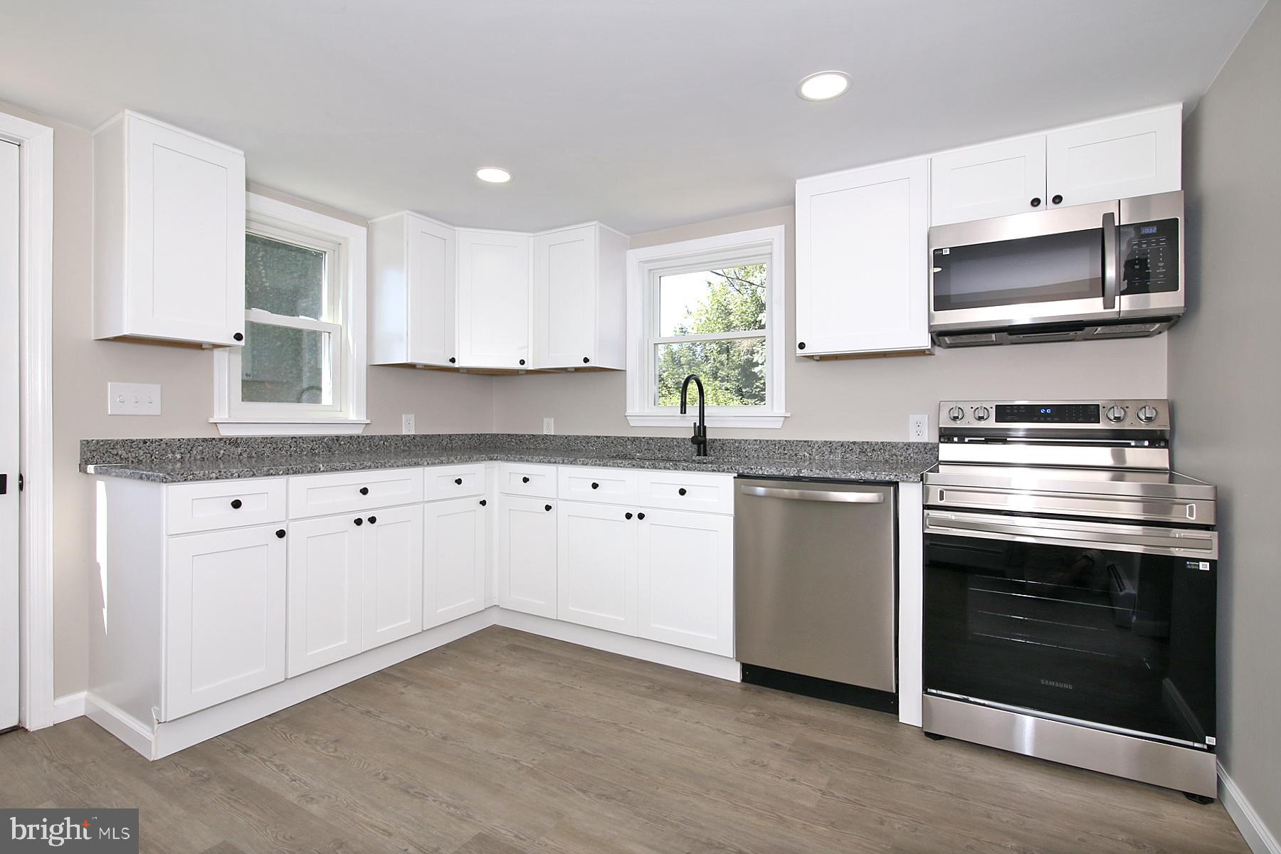615 S 5TH STREET