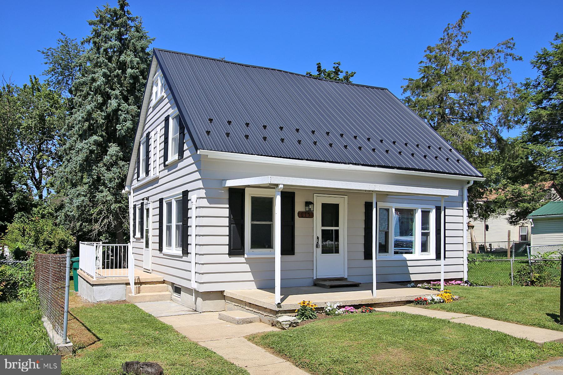 615 S 5TH STREET