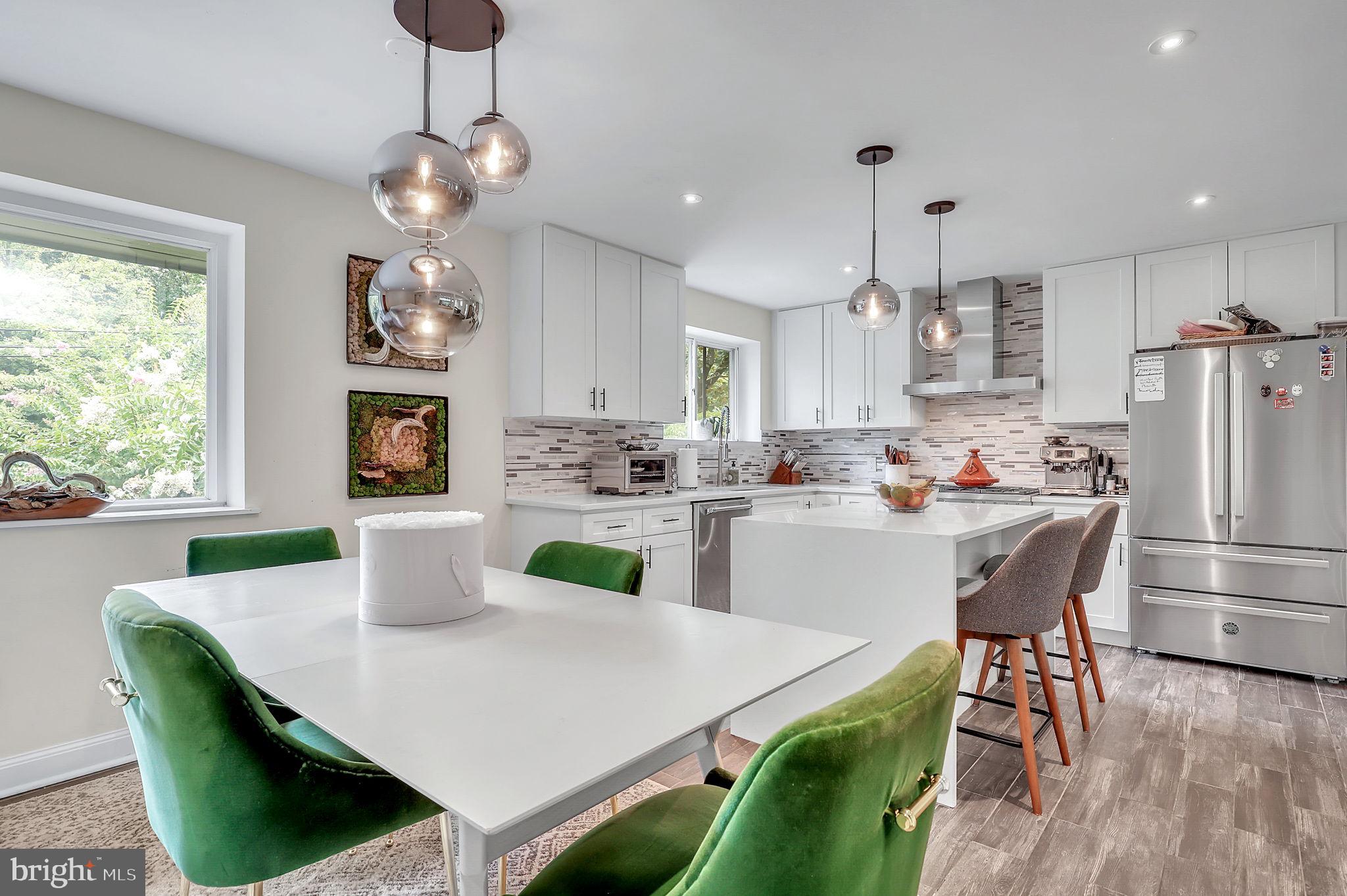 BANNOCKBURN ESTATES - Residential