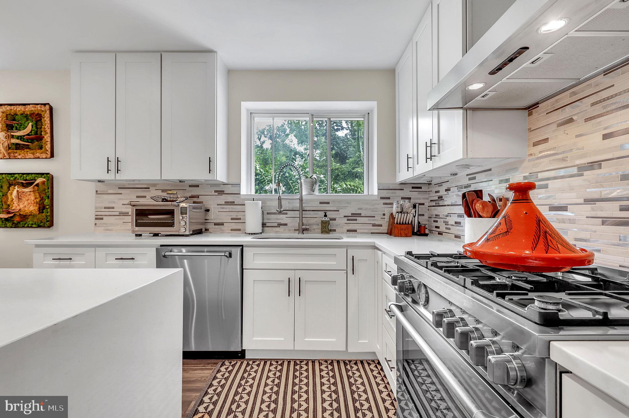 BANNOCKBURN ESTATES - Residential