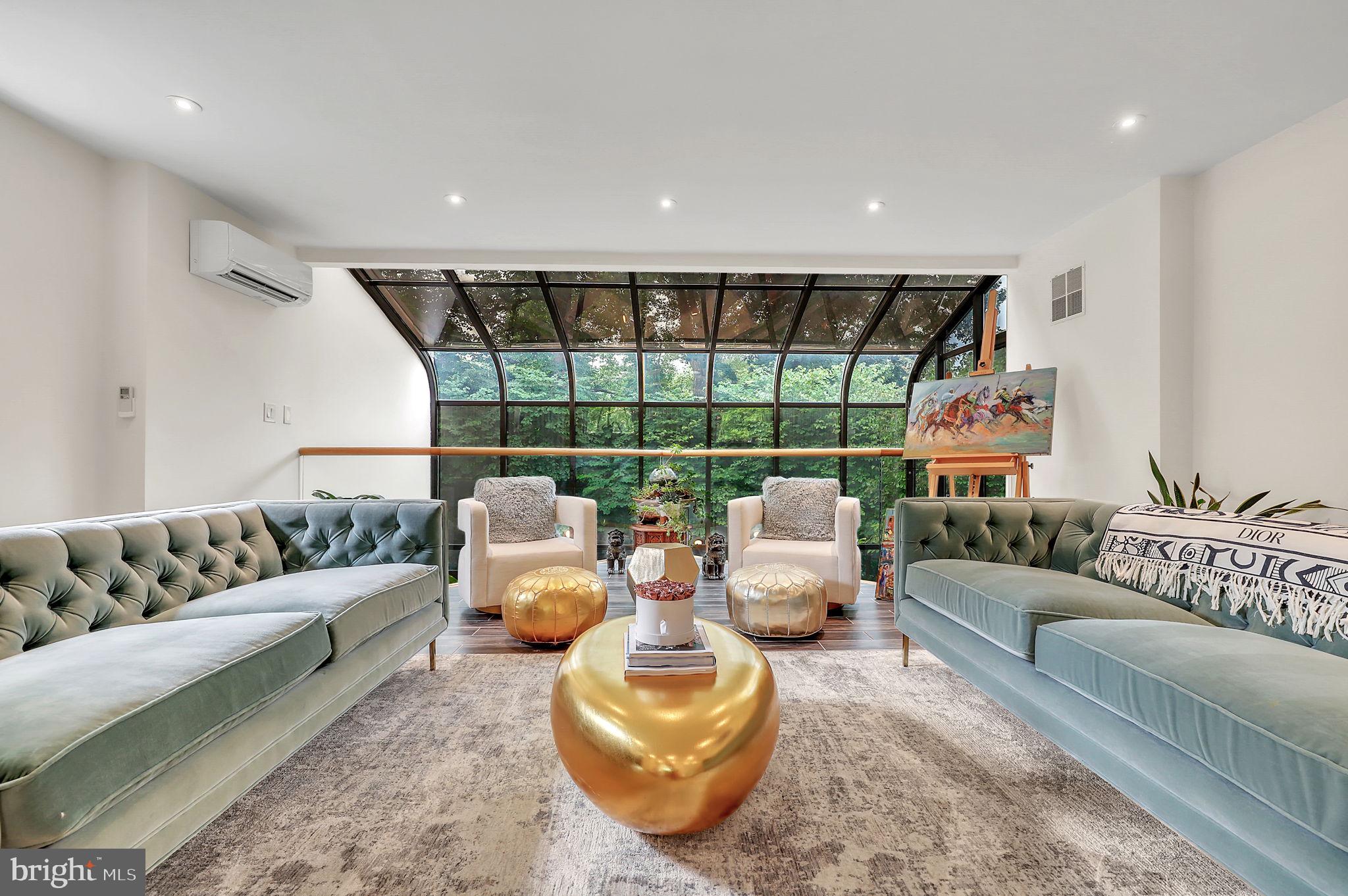 BANNOCKBURN ESTATES - Residential