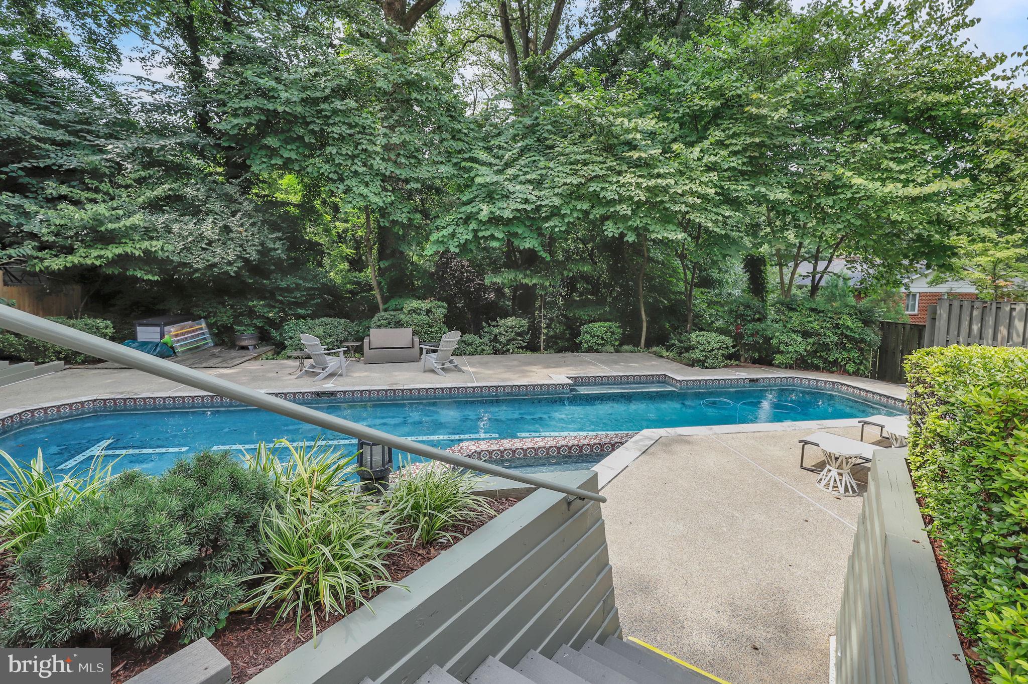 BANNOCKBURN ESTATES - Residential