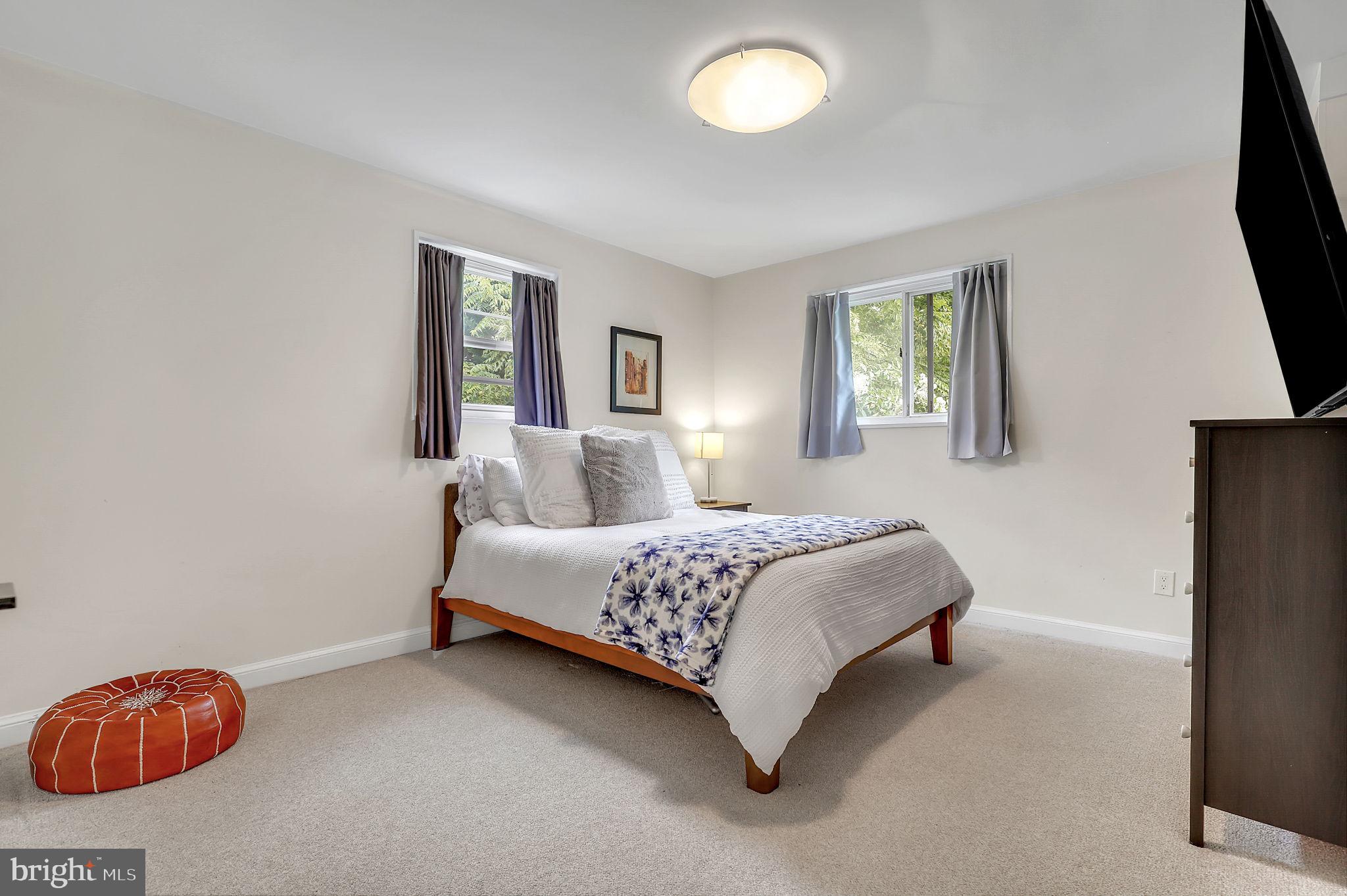 BANNOCKBURN ESTATES - Residential