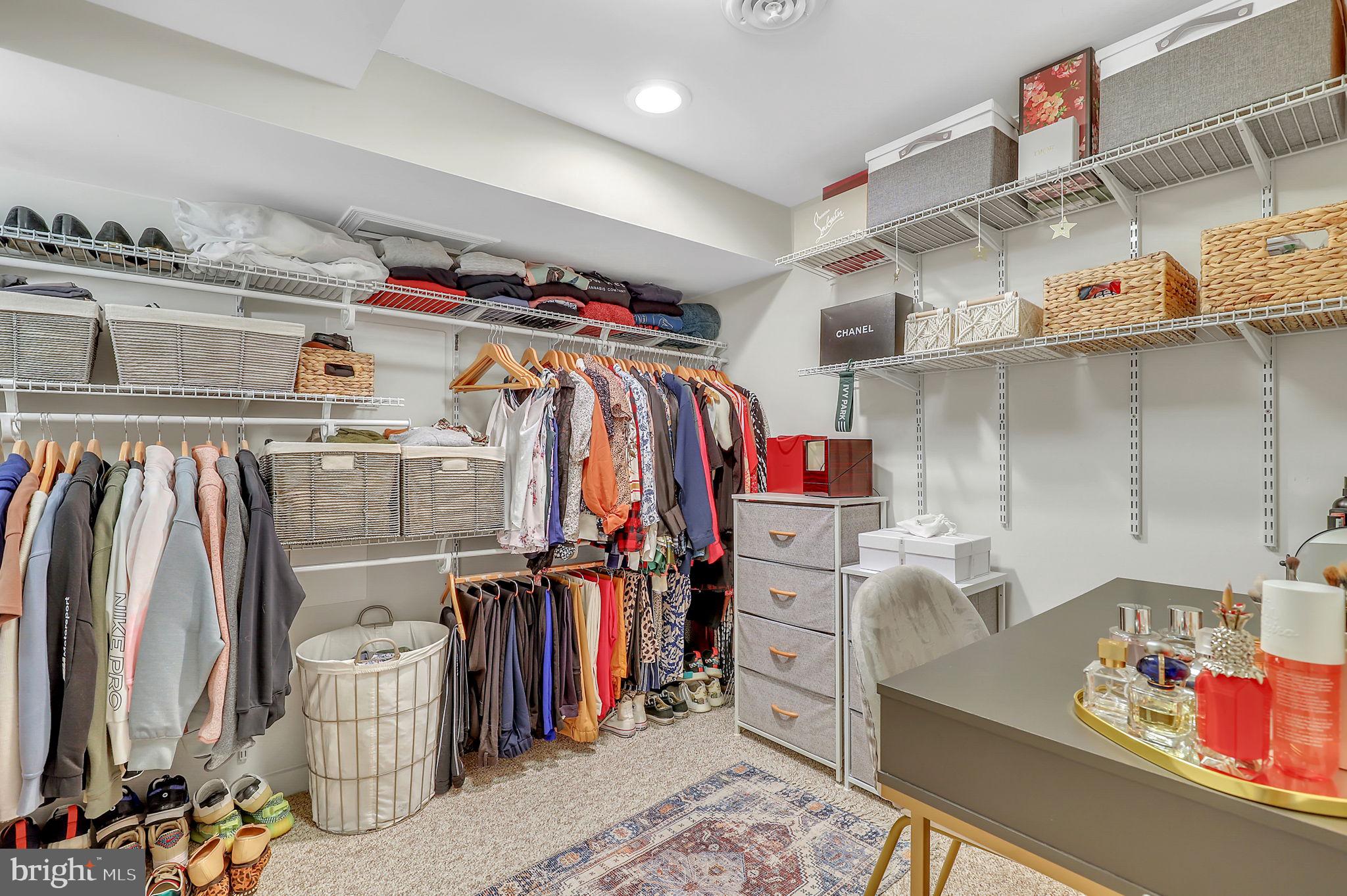 BANNOCKBURN ESTATES - Residential