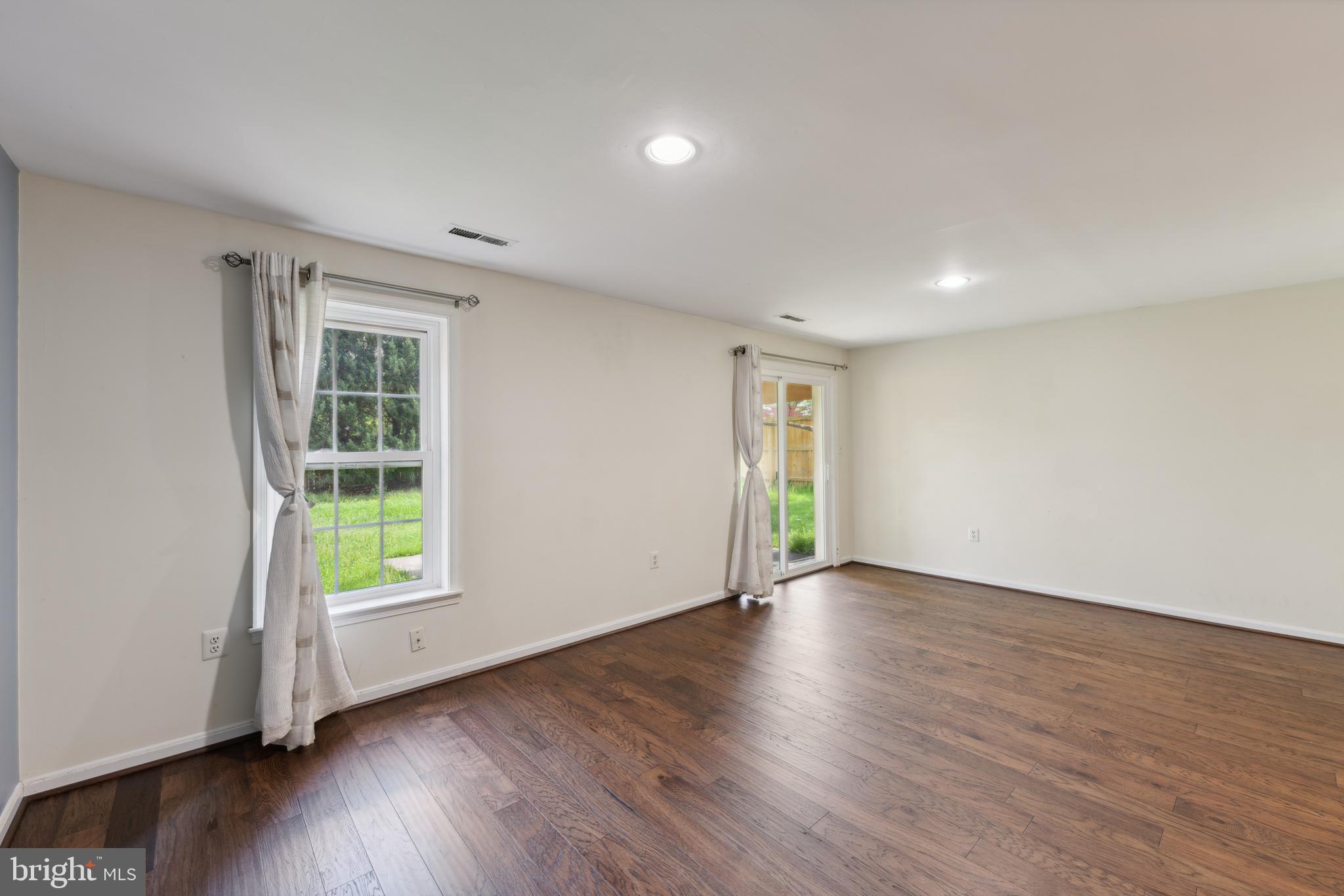 CHURCHILL TOWN SECTOR - Residential Lease