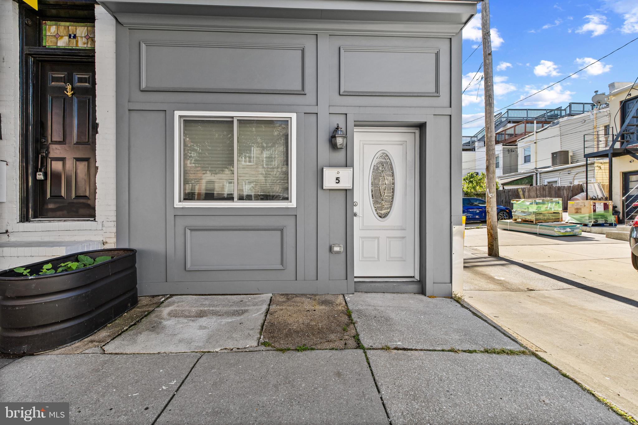 5 E FORT AVENUE