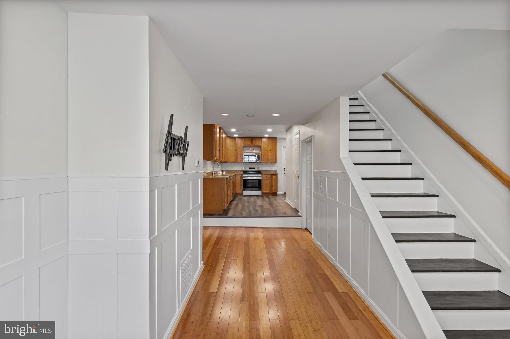 5 E FORT AVENUE