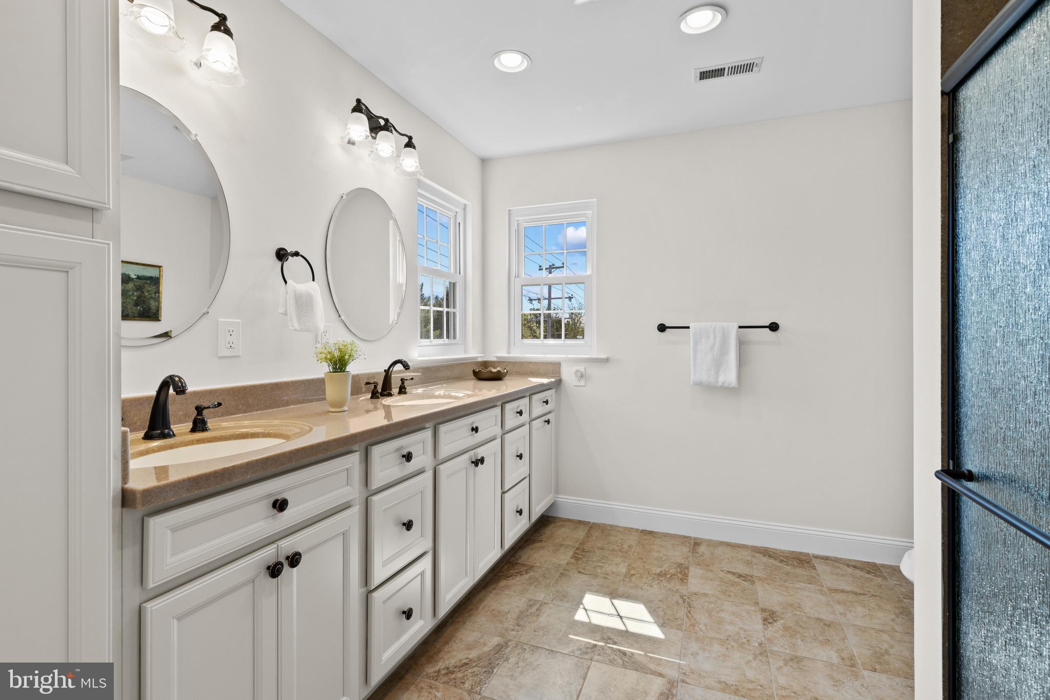 CARROLLTOWNE - Residential