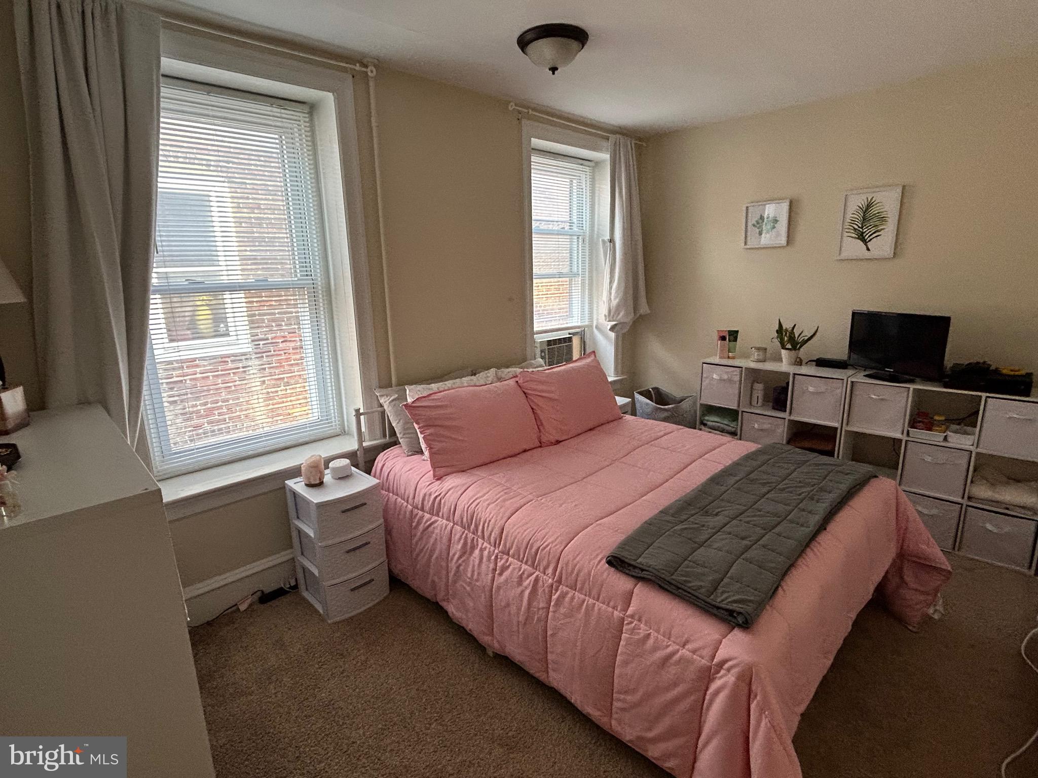 ROXBOROUGH - Residential Lease