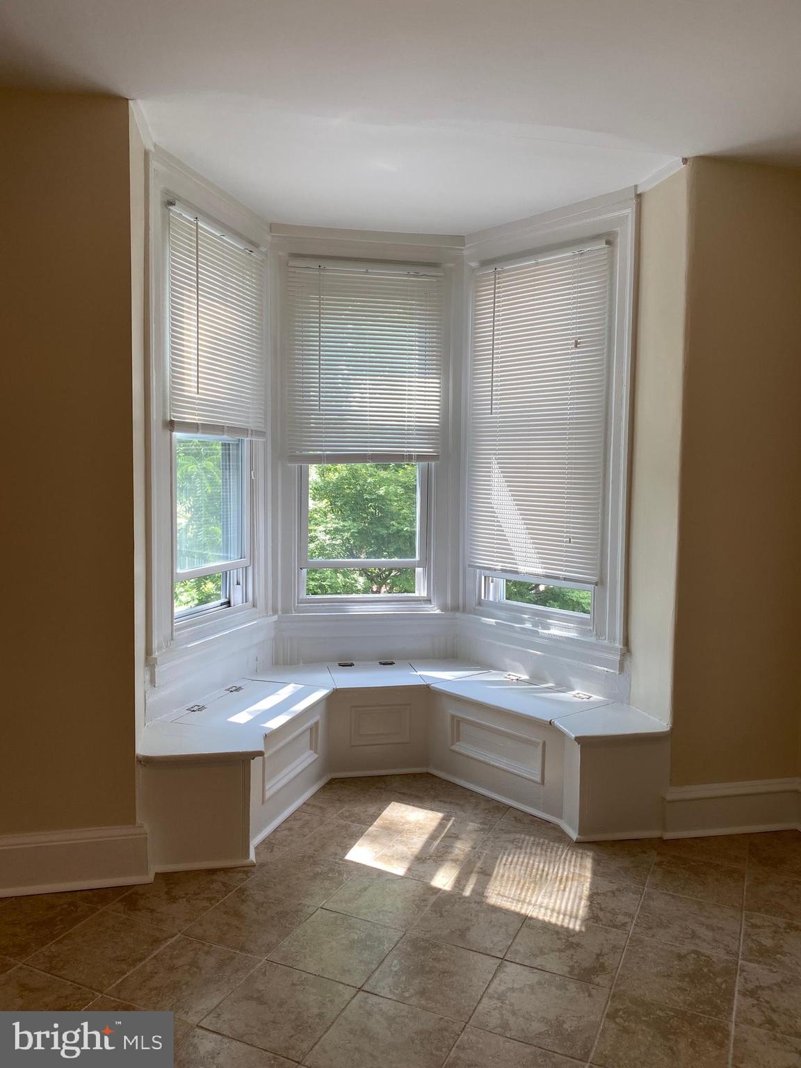 ROXBOROUGH - Residential Lease