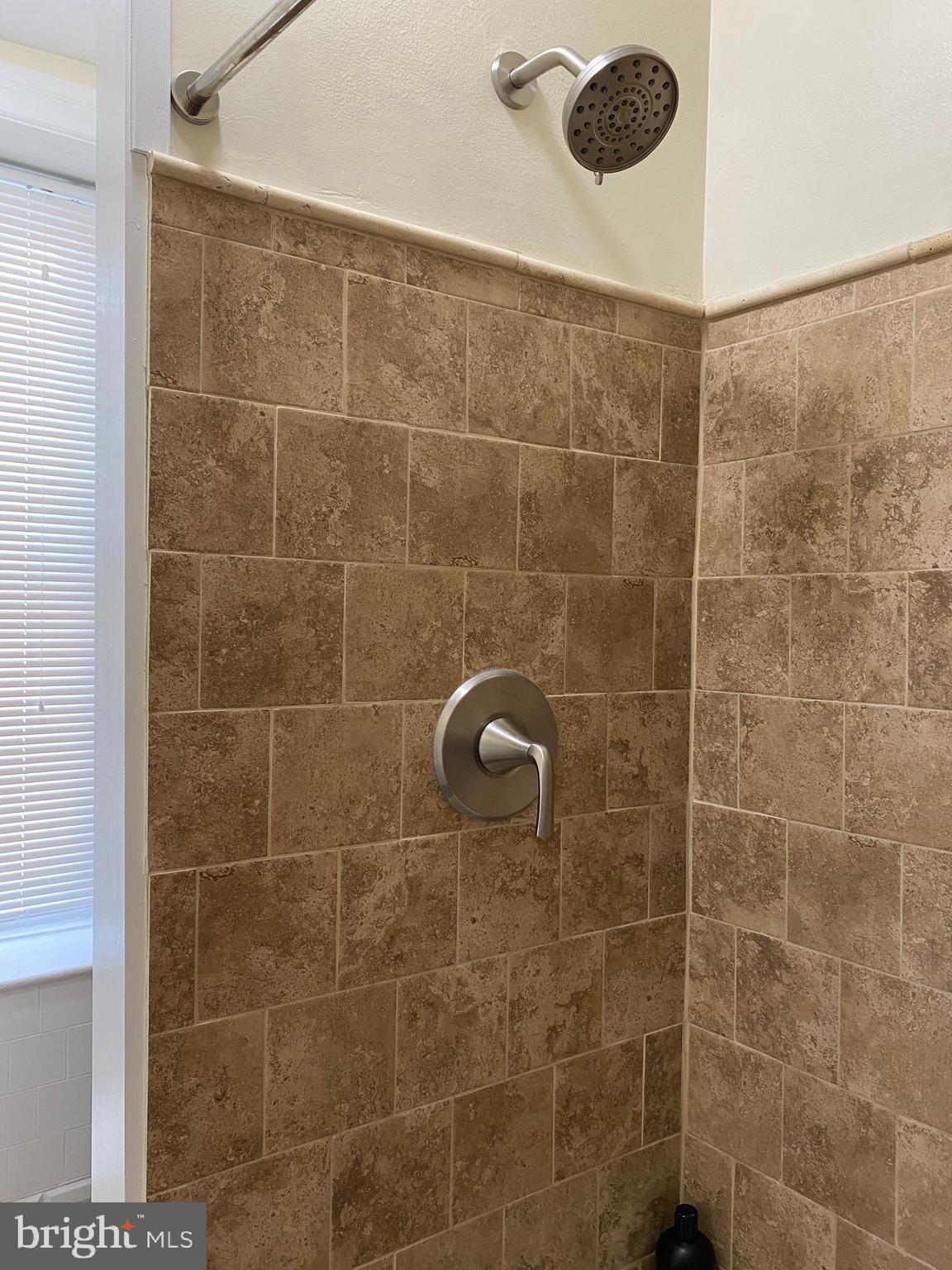 ROXBOROUGH - Residential Lease