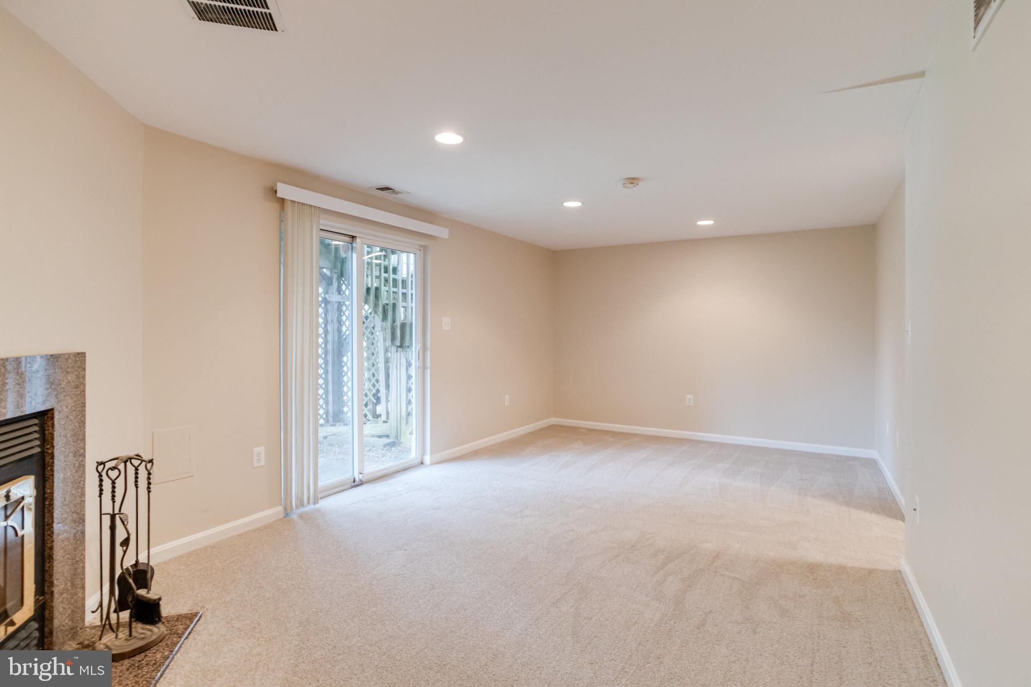 CONSTANT BRANCH - Residential