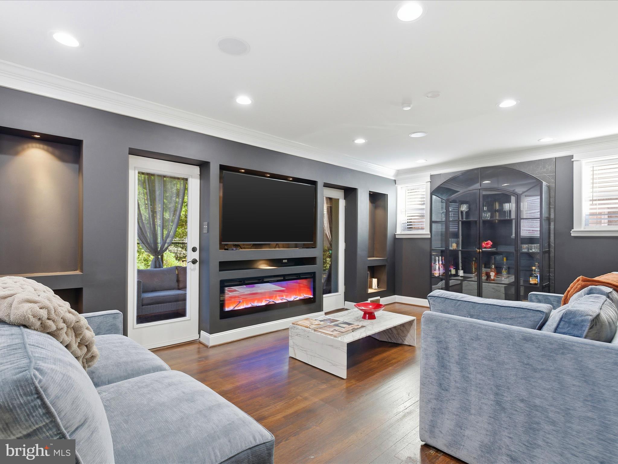 2717 BRANCH AVENUE SE