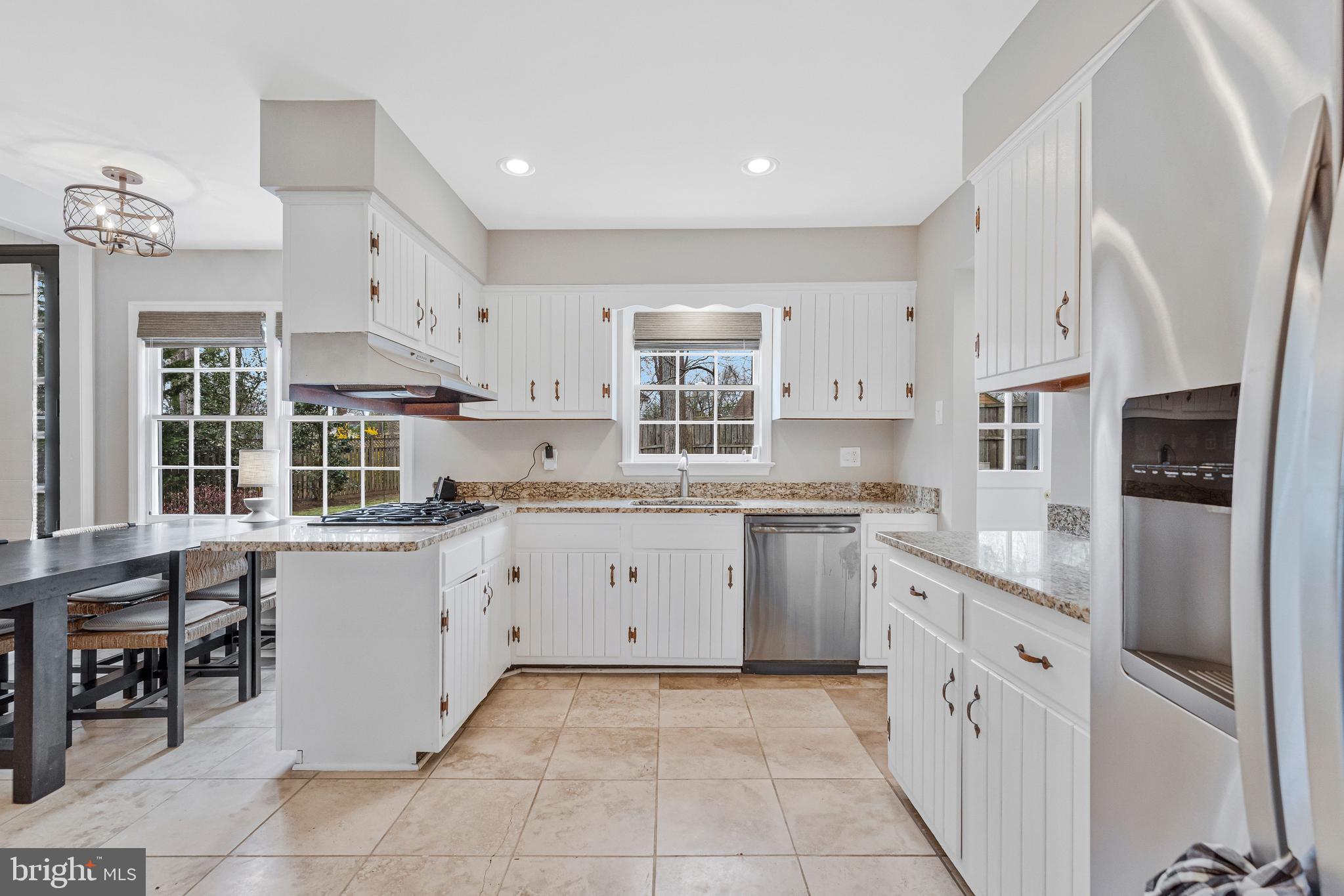 CAMELOT - Residential