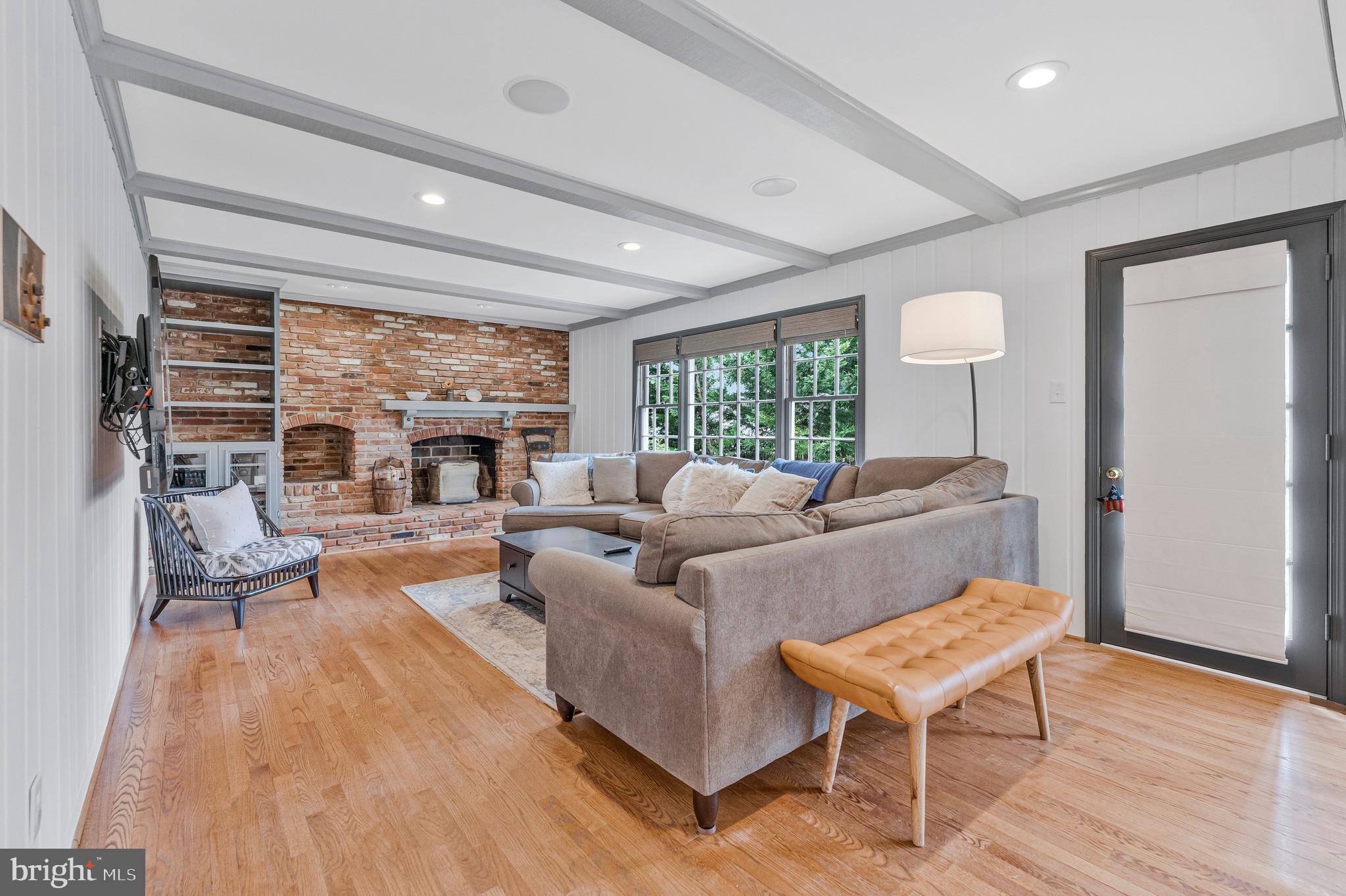 CAMELOT - Residential