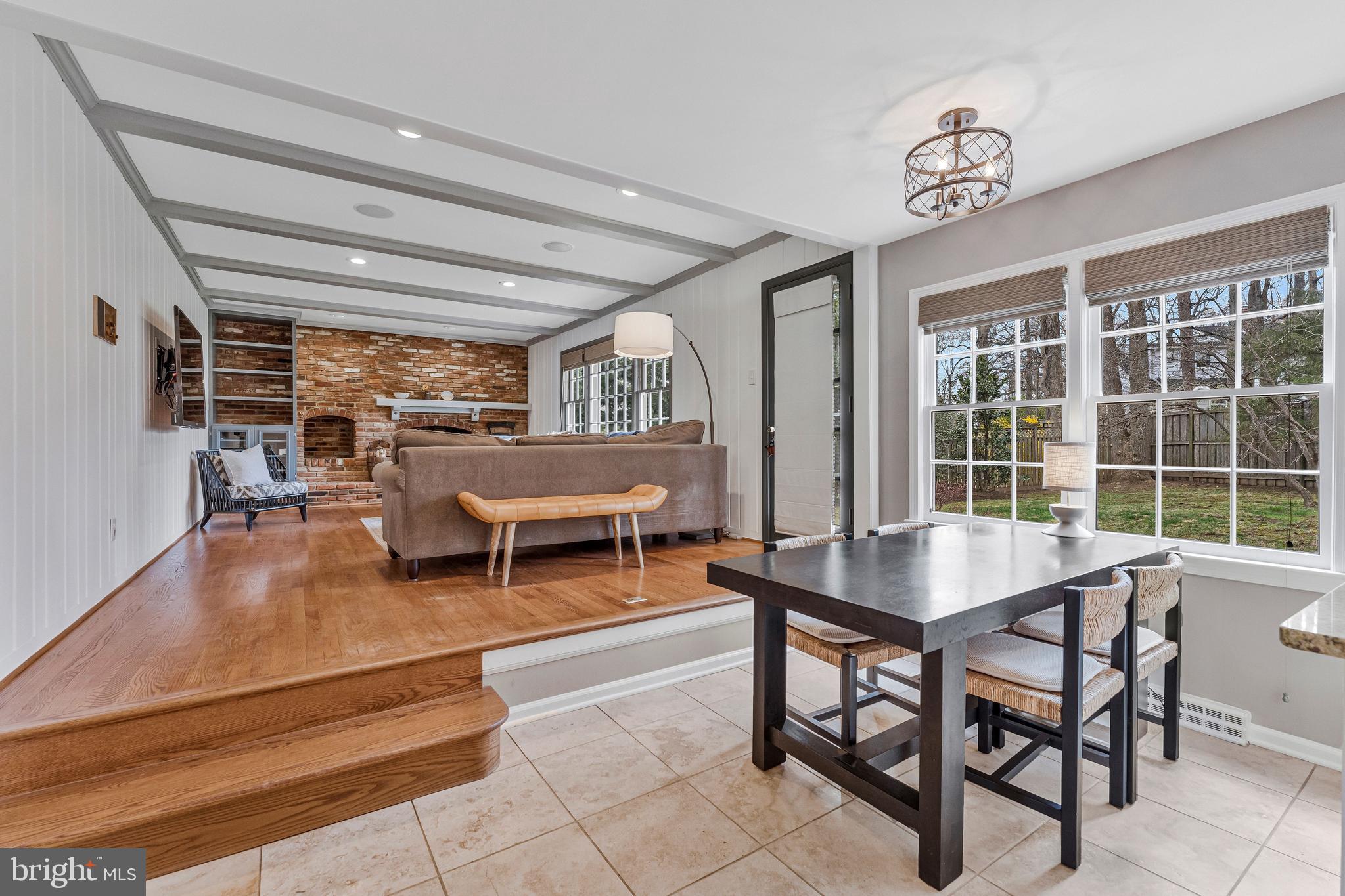 CAMELOT - Residential