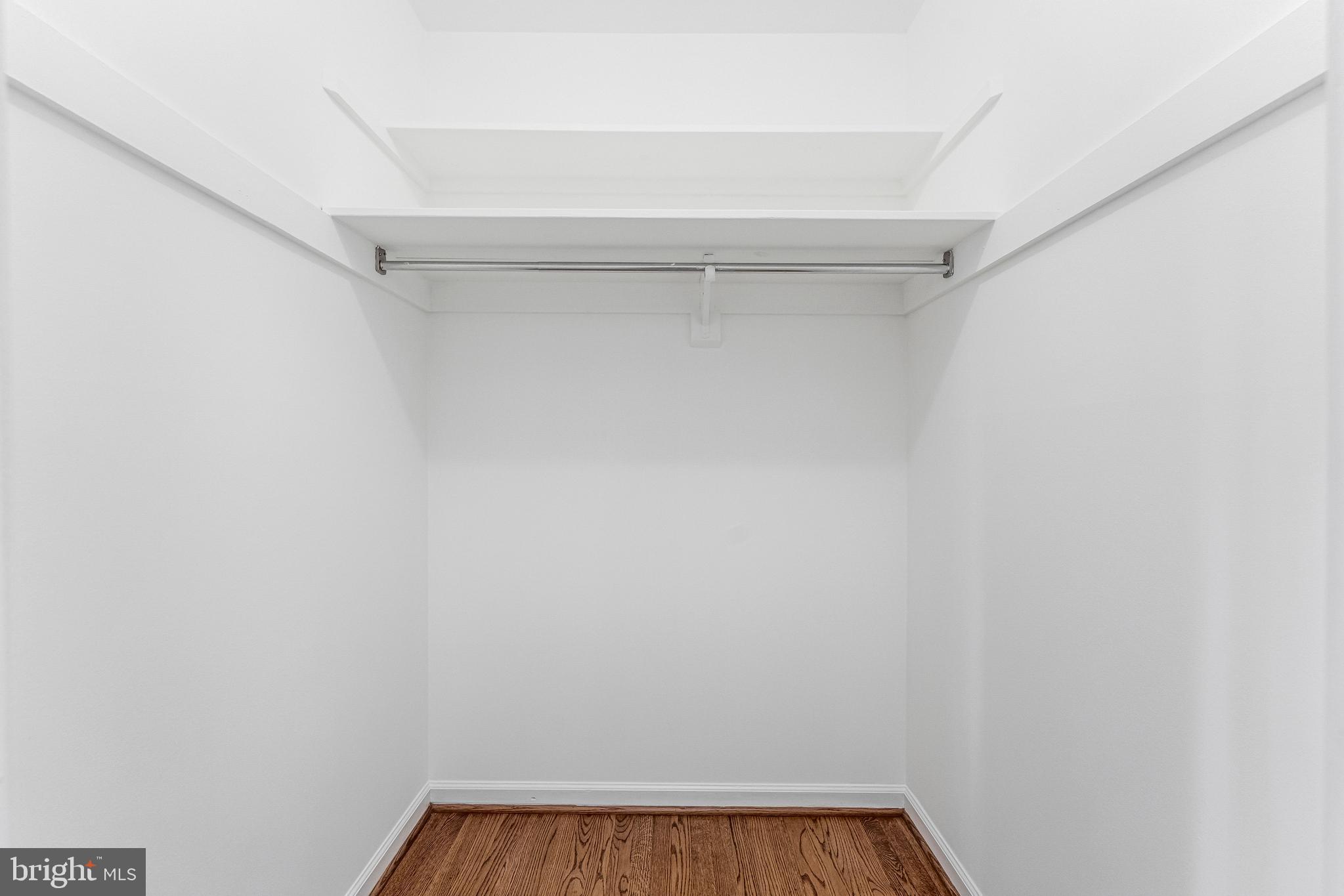 CAMELOT - Residential