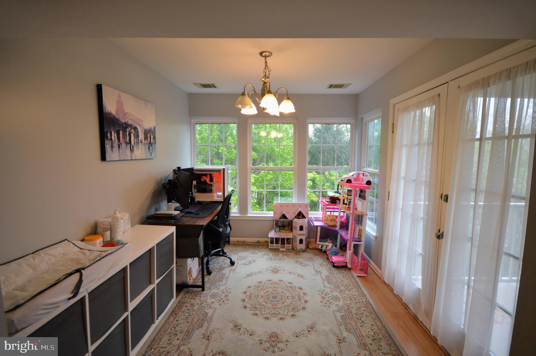 SENECA KNOLLS CODM - Residential Lease