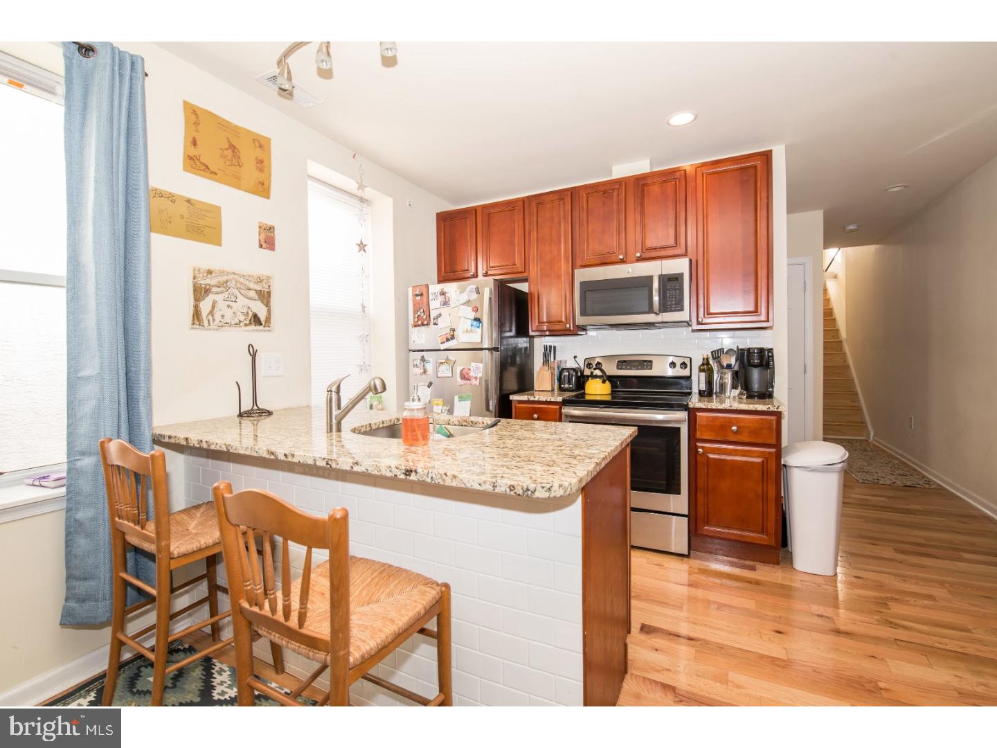 QUEEN VILLAGE - Residential Income