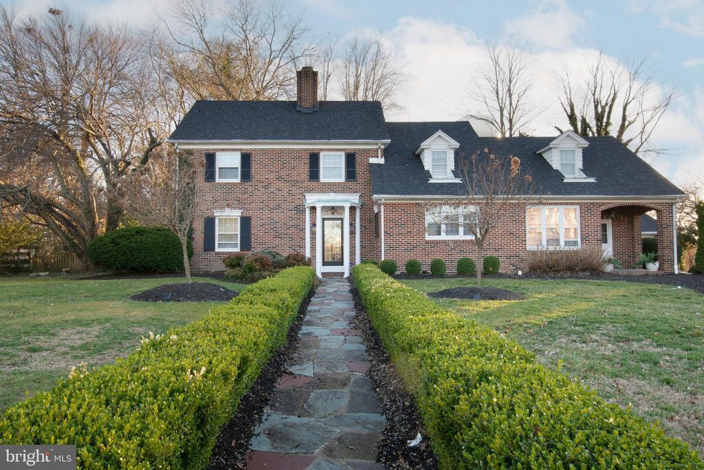 Photo of 28 W Clarke Avenue, MILFORD, DE 19963 (MLS # DESU2106988)