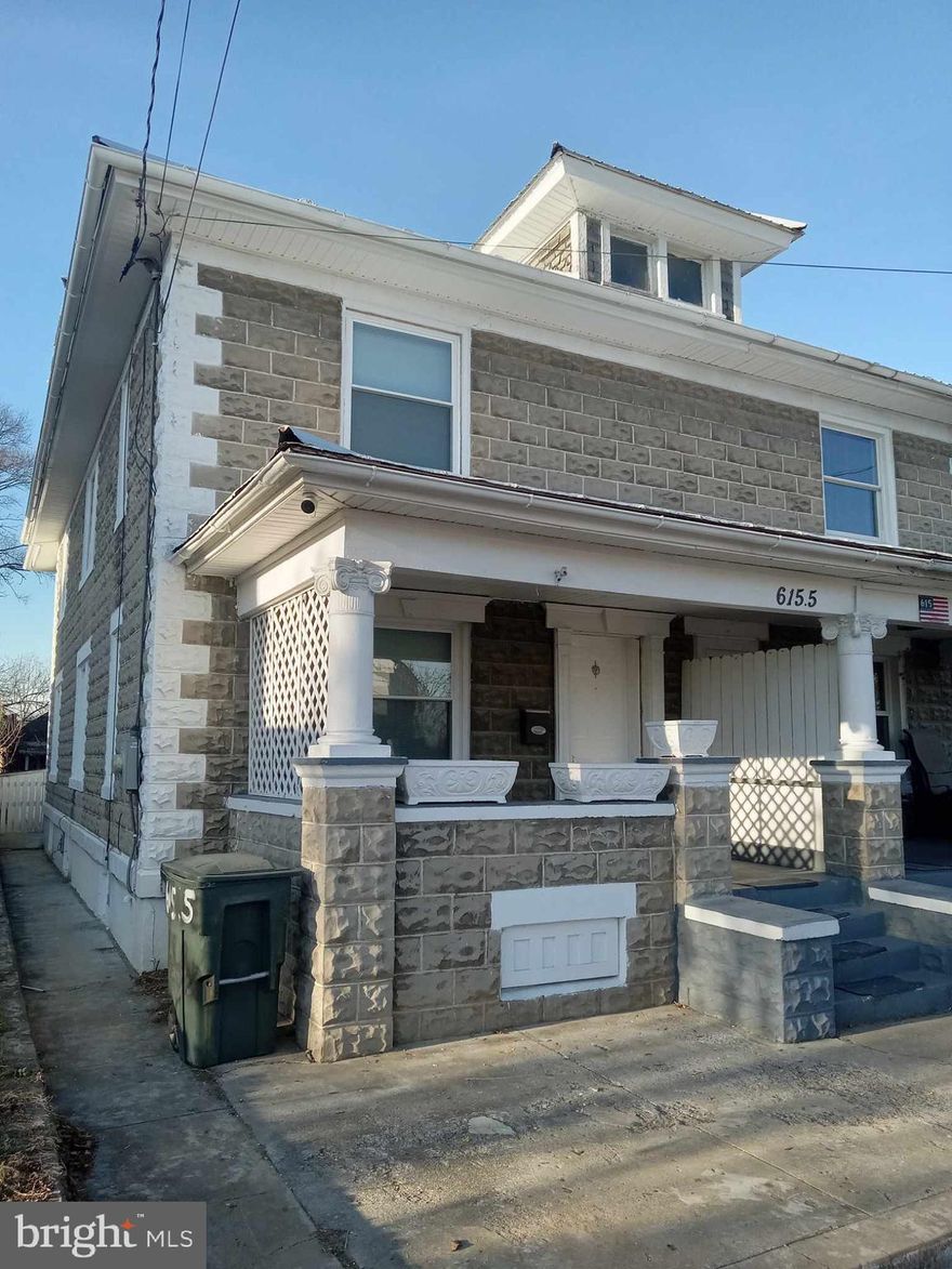Beautiful 3 Bedroom 2 Full Bath Home in The Heart Of Martinsburg WV. Updated Kitchen and Bathrooms, Laundry Room on The Main Level, New Refrigerator and Oven and counter tops. Fenced In Back Yard With Big Shed. Lots of Room with this Very Pretty 2 Story Home with a Partially Finished Basement and a Huge Walk In Attic. Walking Distance to the Elementary School and Park Area, just a Few Miles from Commuter Train. Shopping Center and Restaurants are in Walking Distance. The Home is Adjacent Left Side of the Duplex / Carriage home
Home warranty Included.