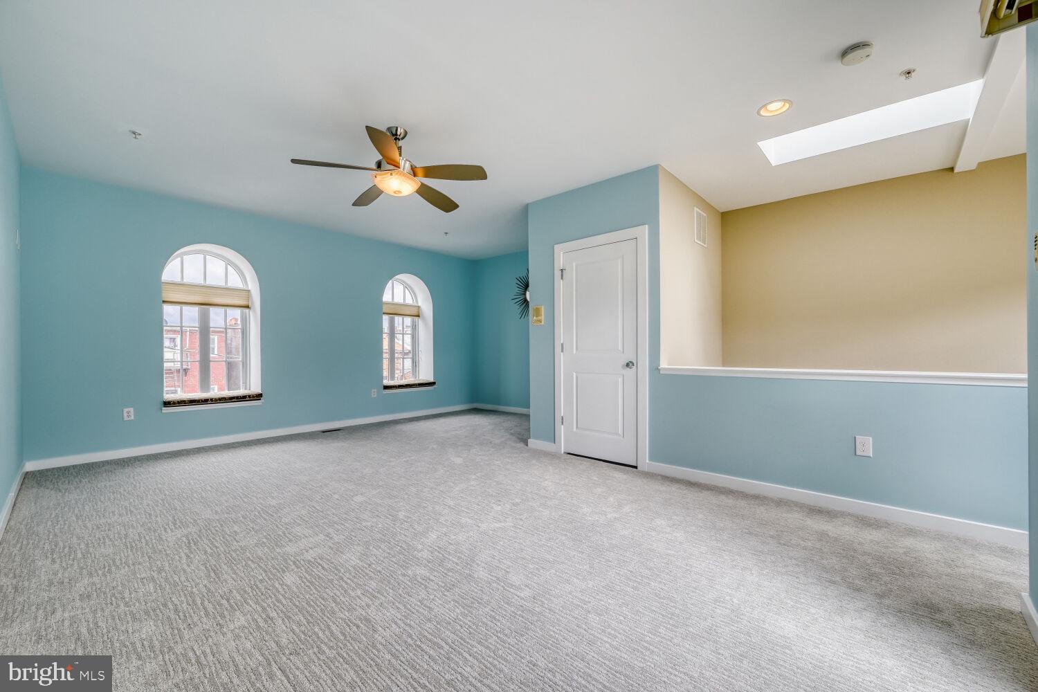 LOMBARD COURT - Residential