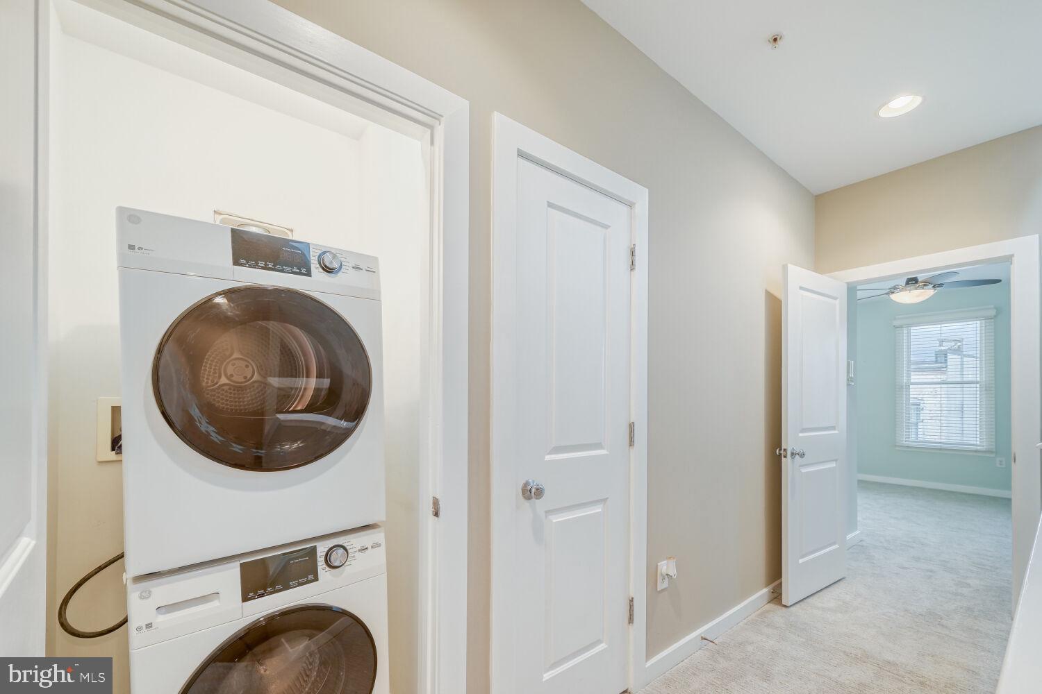 LOMBARD COURT - Residential