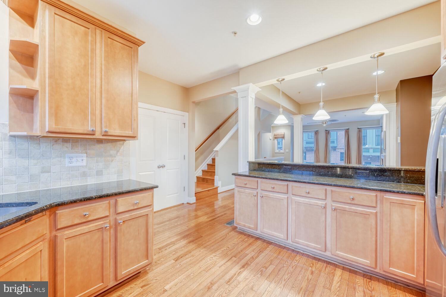 LOMBARD COURT - Residential