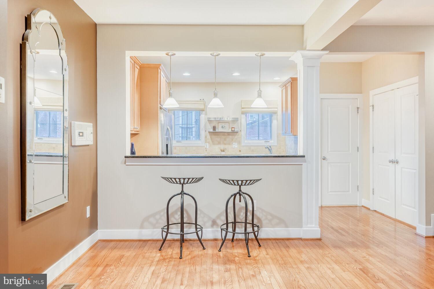 LOMBARD COURT - Residential