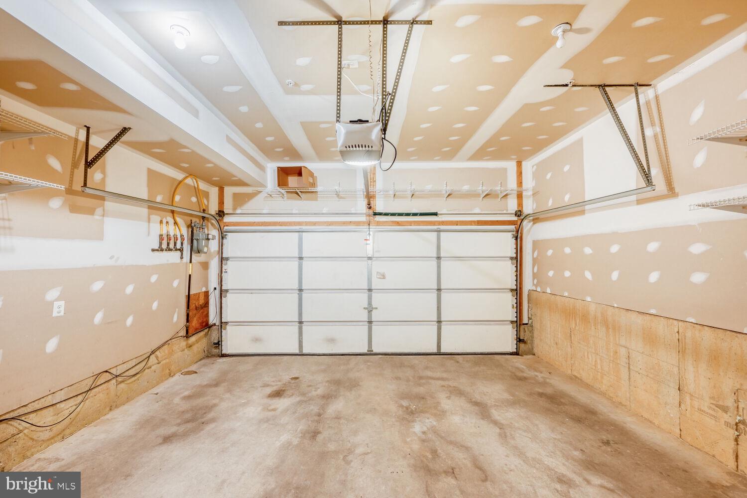 LOMBARD COURT - Residential