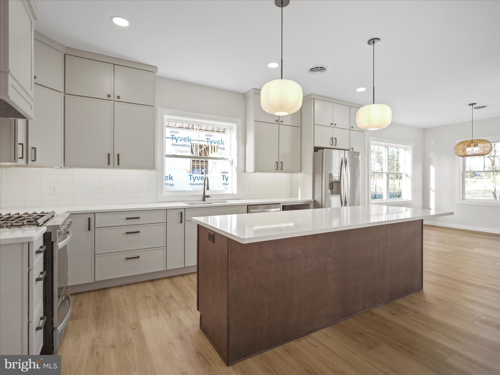 MEADOWBROOK - Residential