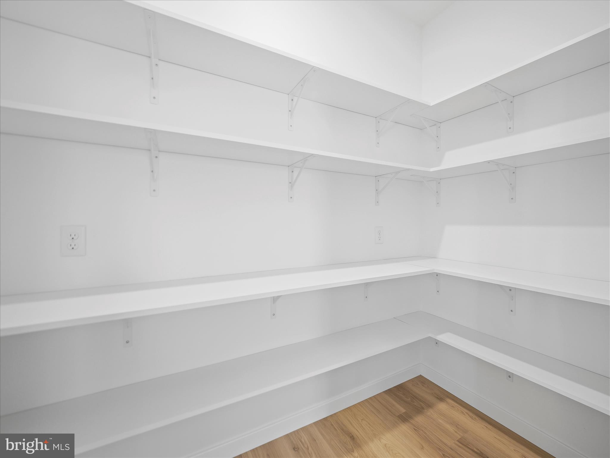 MEADOWBROOK - Residential