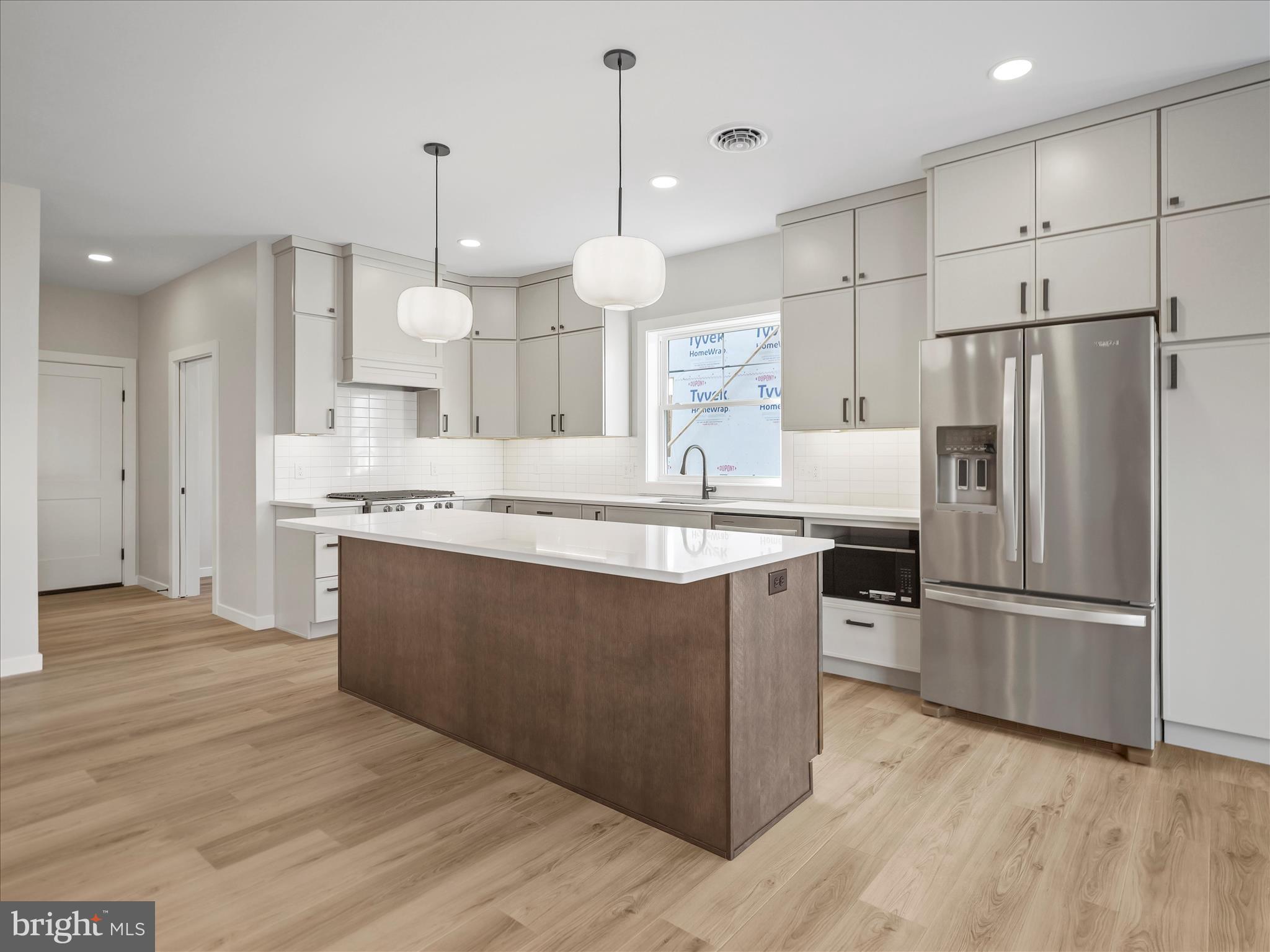 MEADOWBROOK - Residential