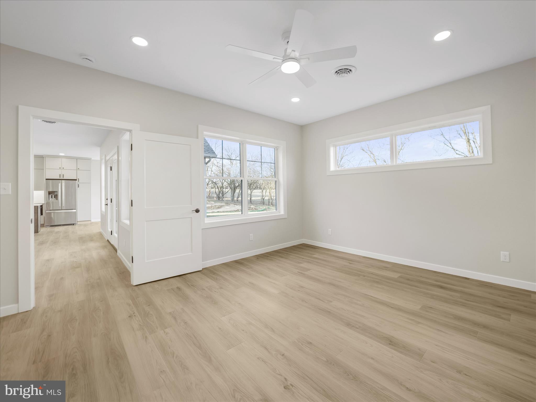 MEADOWBROOK - Residential