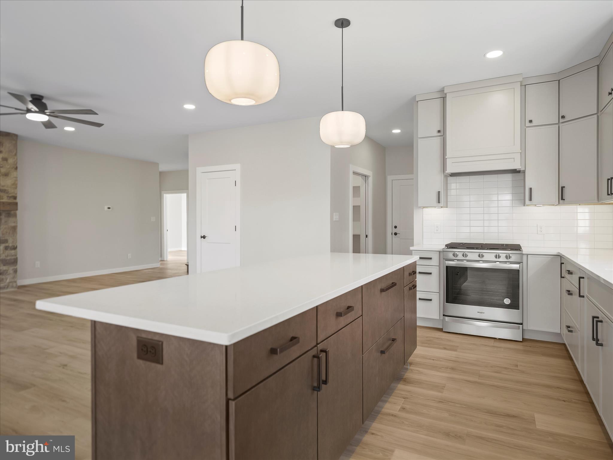 MEADOWBROOK - Residential