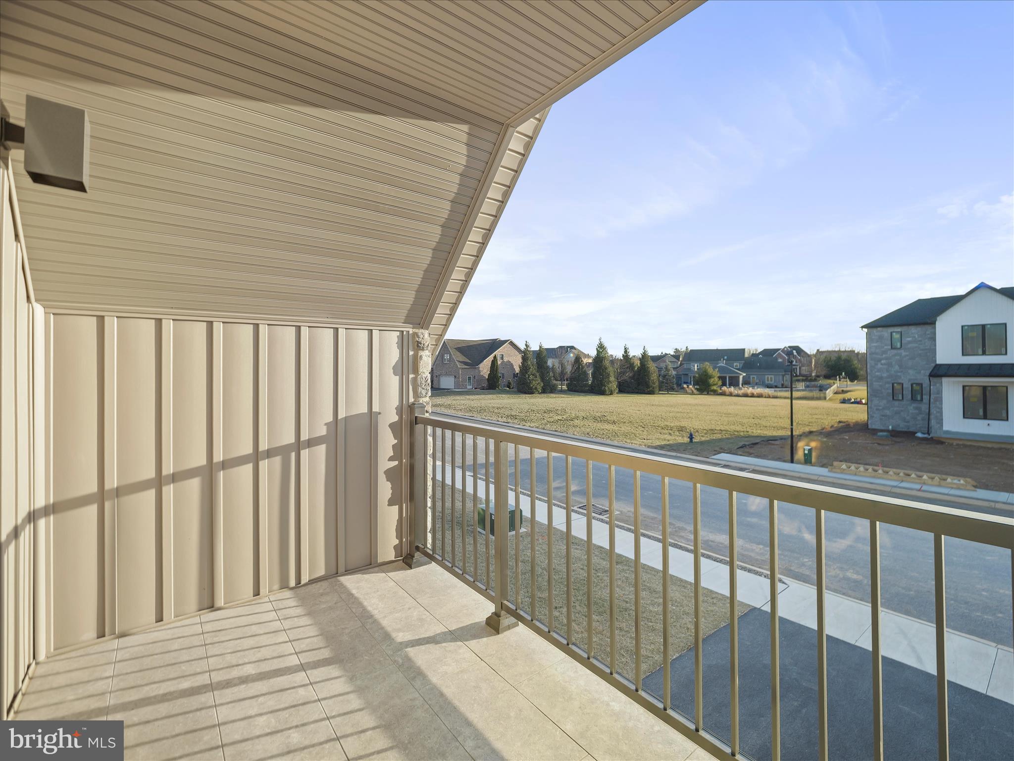 MEADOWBROOK - Residential