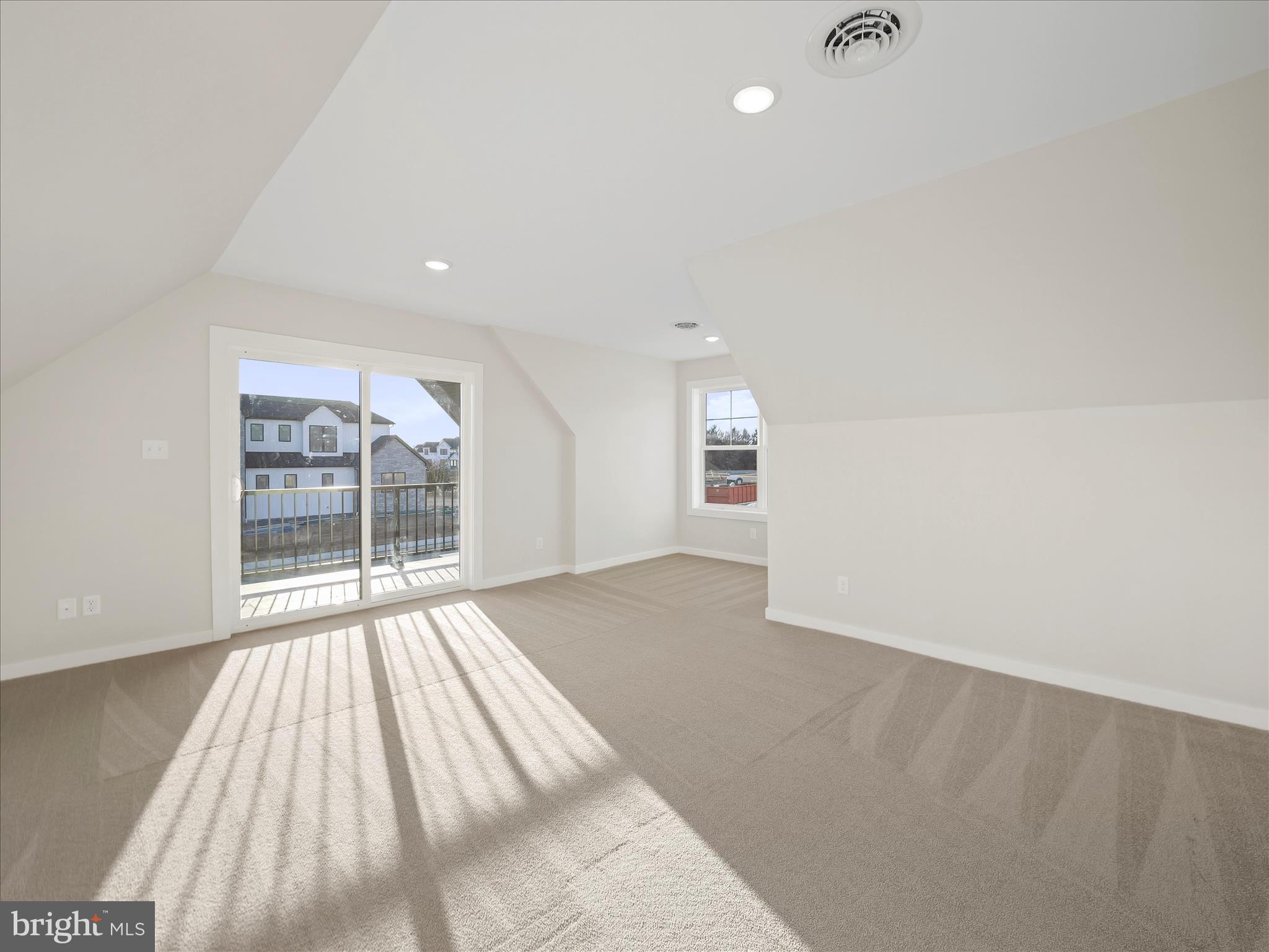 MEADOWBROOK - Residential