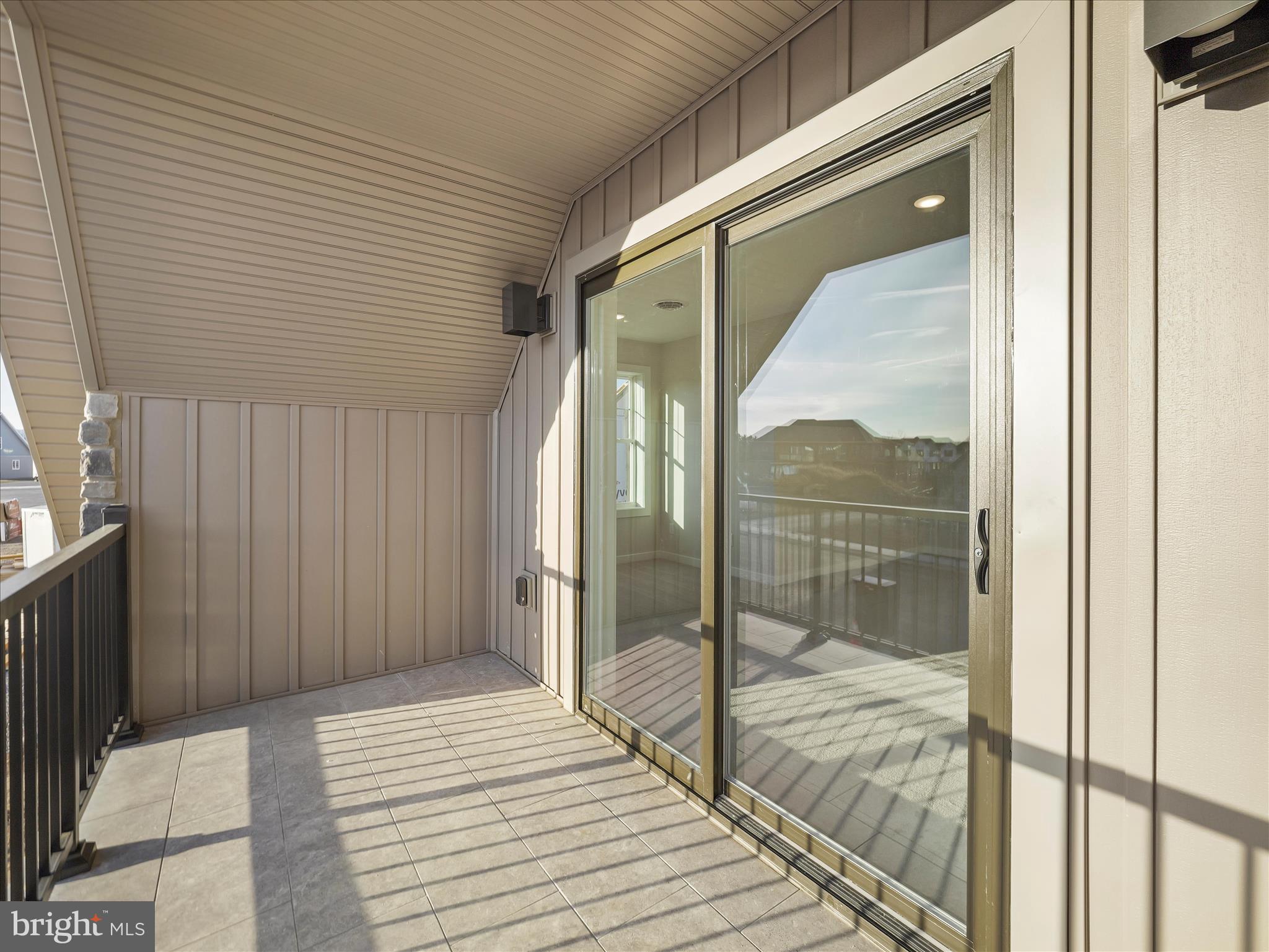 MEADOWBROOK - Residential