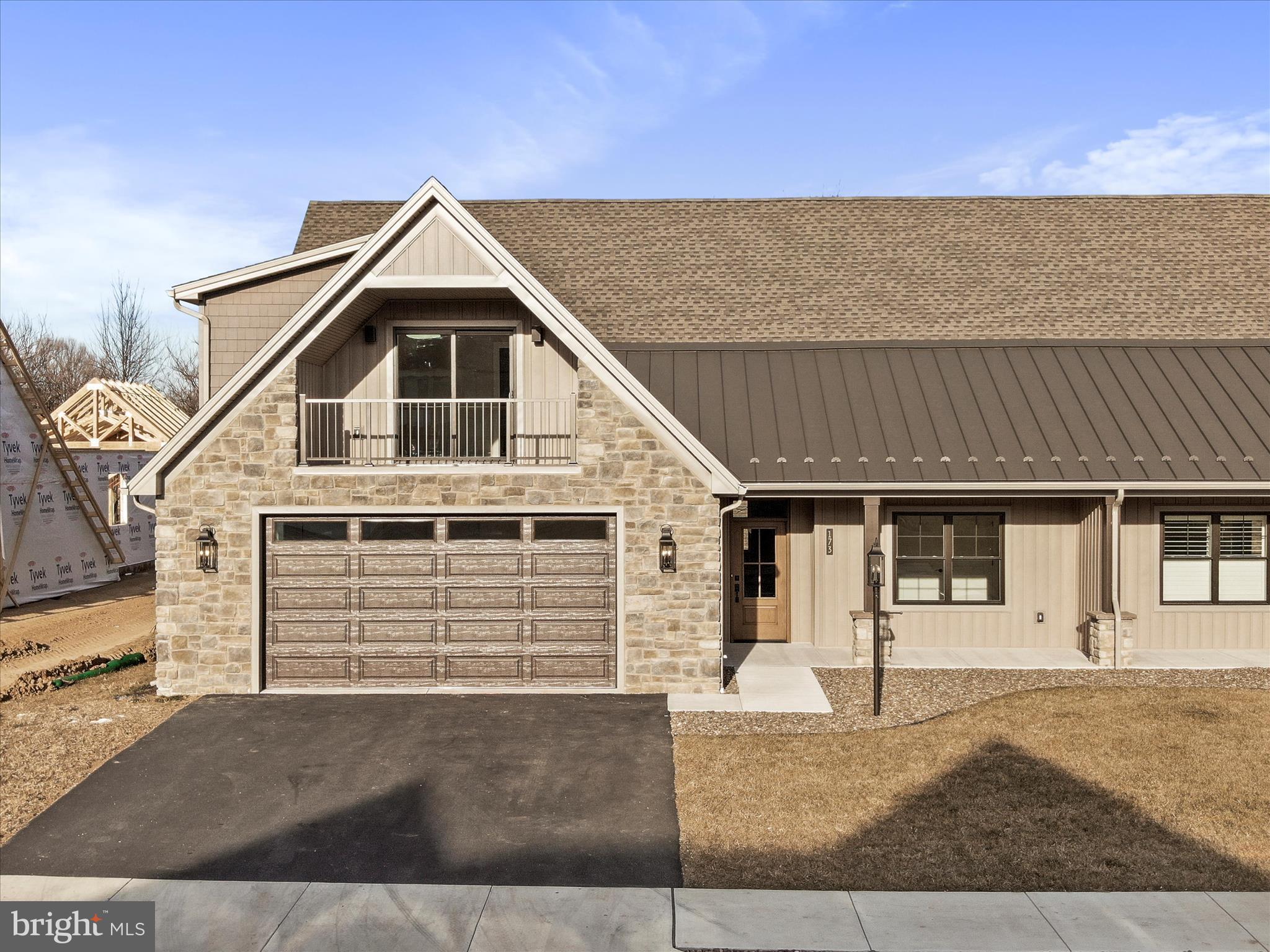 MEADOWBROOK - Residential