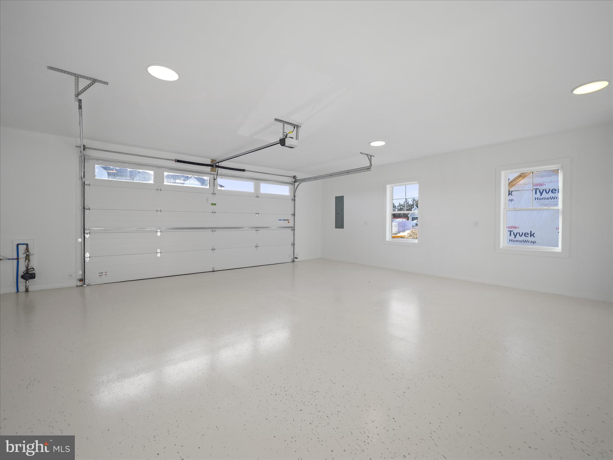 MEADOWBROOK - Residential