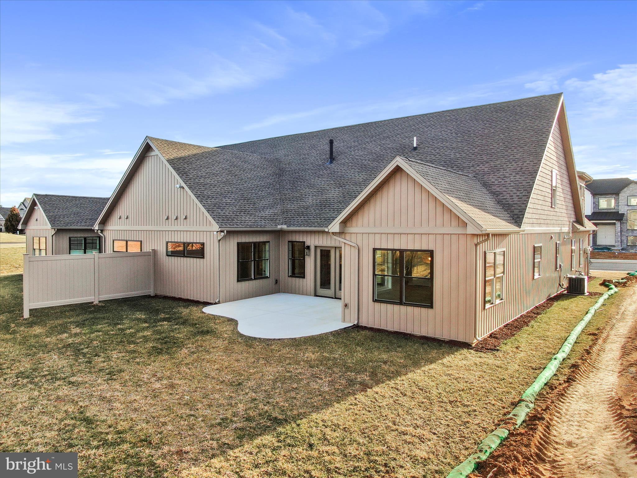 MEADOWBROOK - Residential