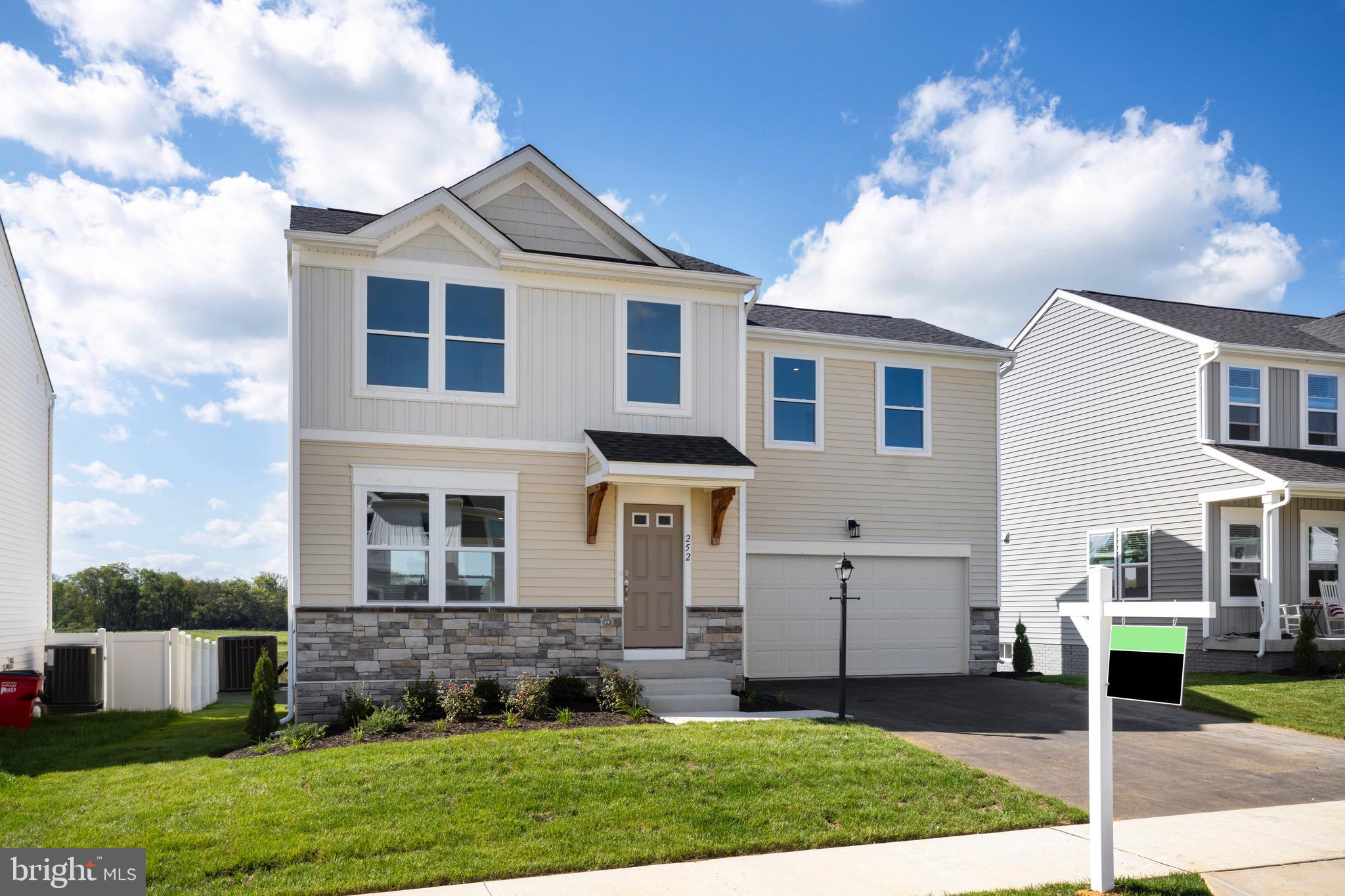 SOUTH BROOK - Residential