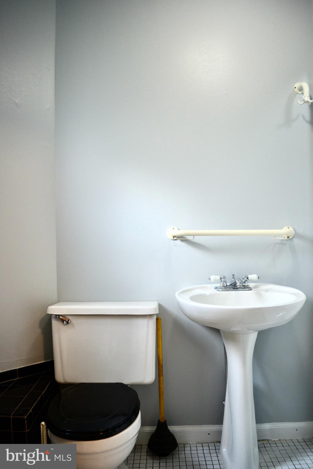 DICKINSON NARROWS - Residential