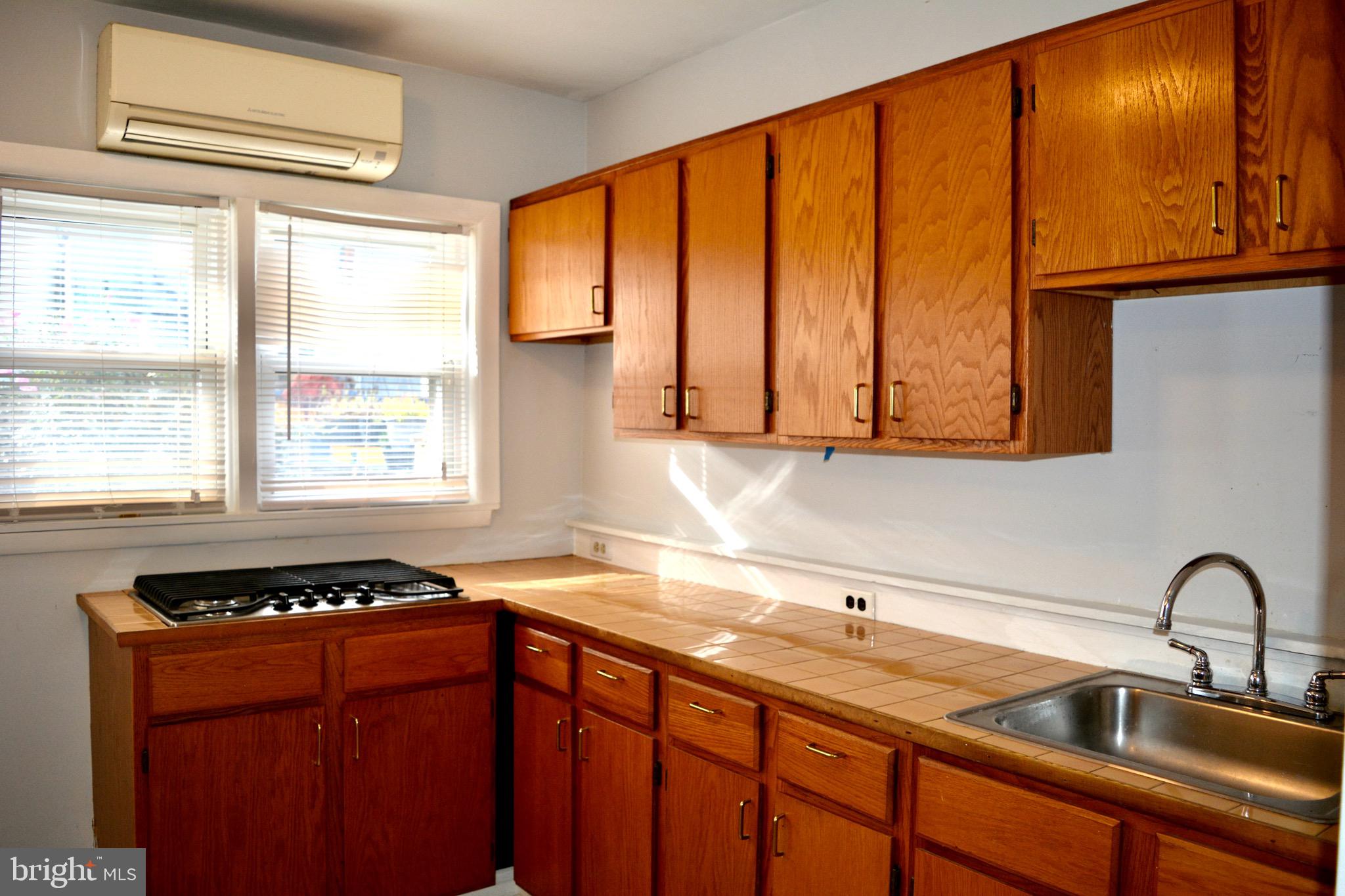 DICKINSON NARROWS - Residential