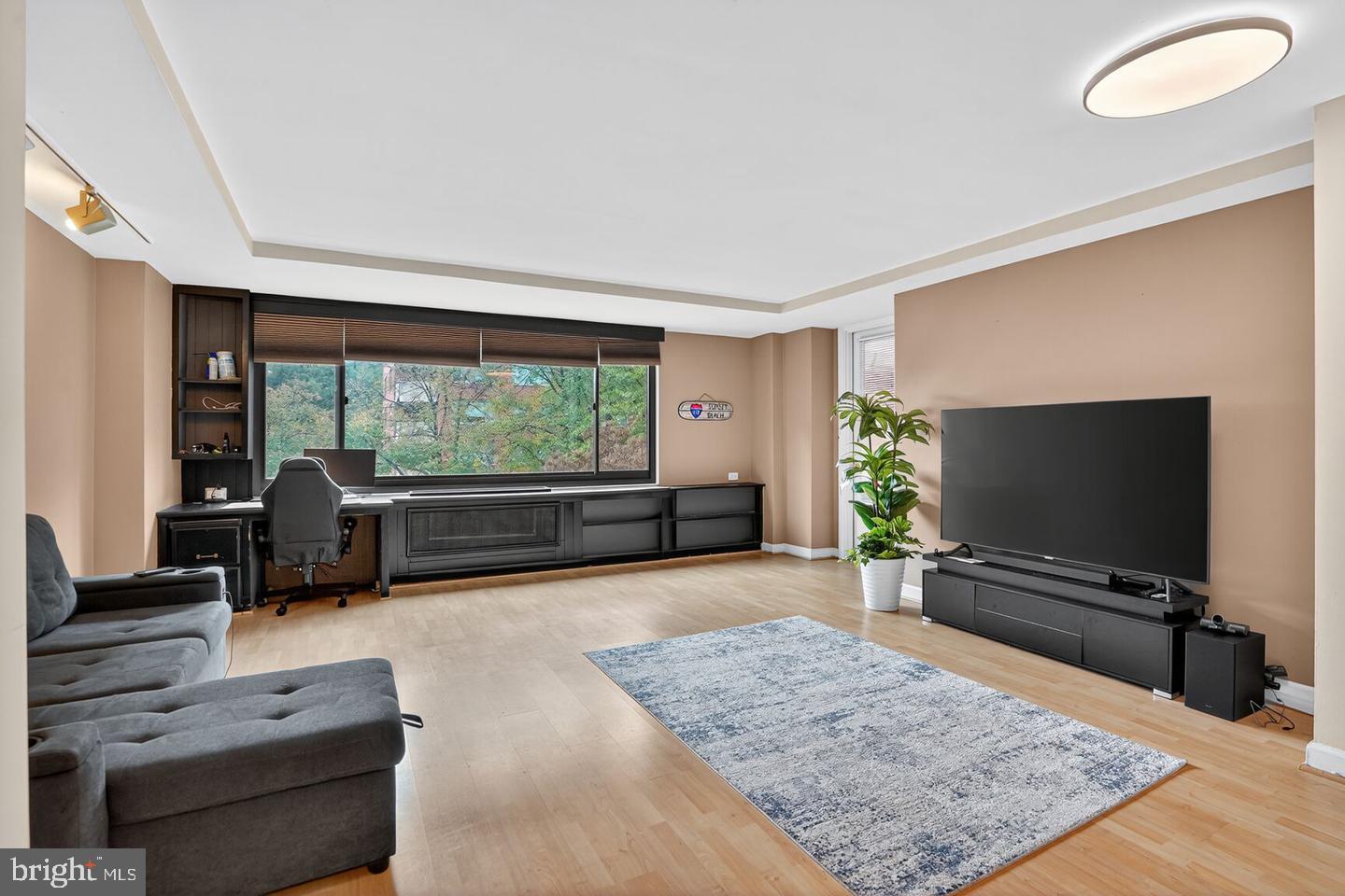 1021 ARLINGTON BOULEVARD 643