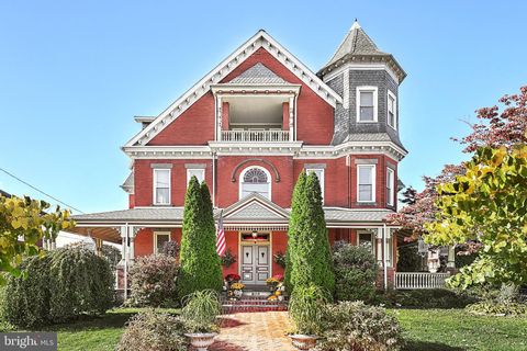 Photo of 855 CHESTNUT ST, COLUMBIA, PA 17512 (MLS # PALA2026358)